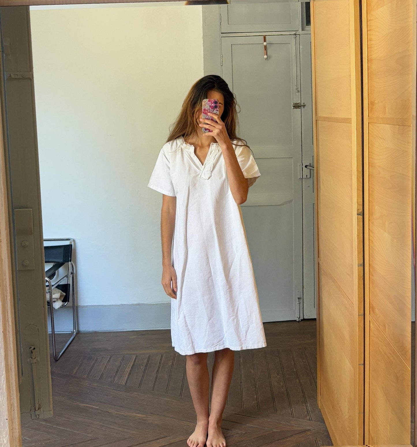 Vintage Victorian Nightgown, White Cottage core nightie , Feminine french antique scalloped collar nightwear, M