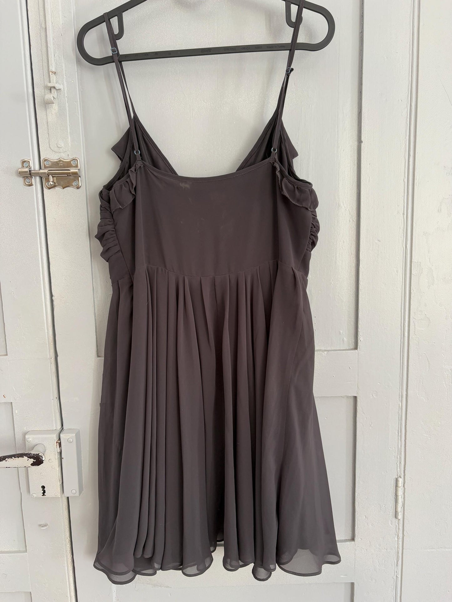 Vintage Guess grey Babydoll dress, Ruffled V neck playful summer dress, Date night cute mini dress