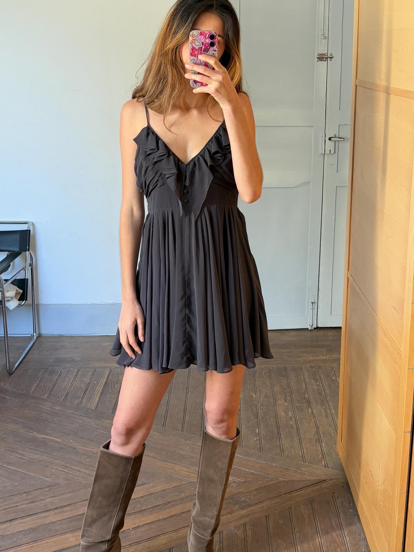 Vintage Guess grey Babydoll dress, Ruffled V neck playful summer dress, Date night cute mini dress