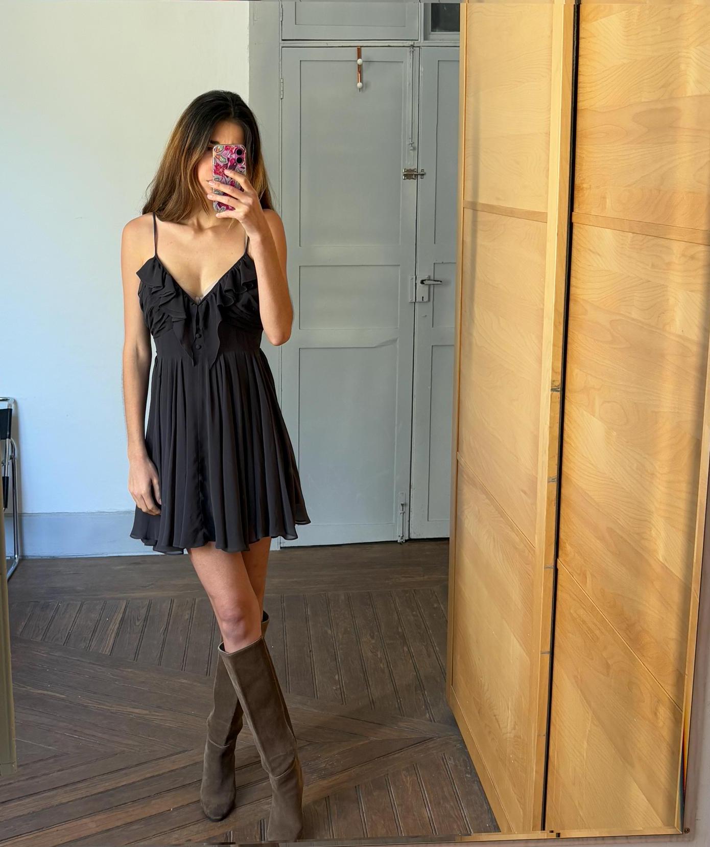 Vintage Guess grey Babydoll dress, Ruffled V neck playful summer dress, Date night cute mini dress