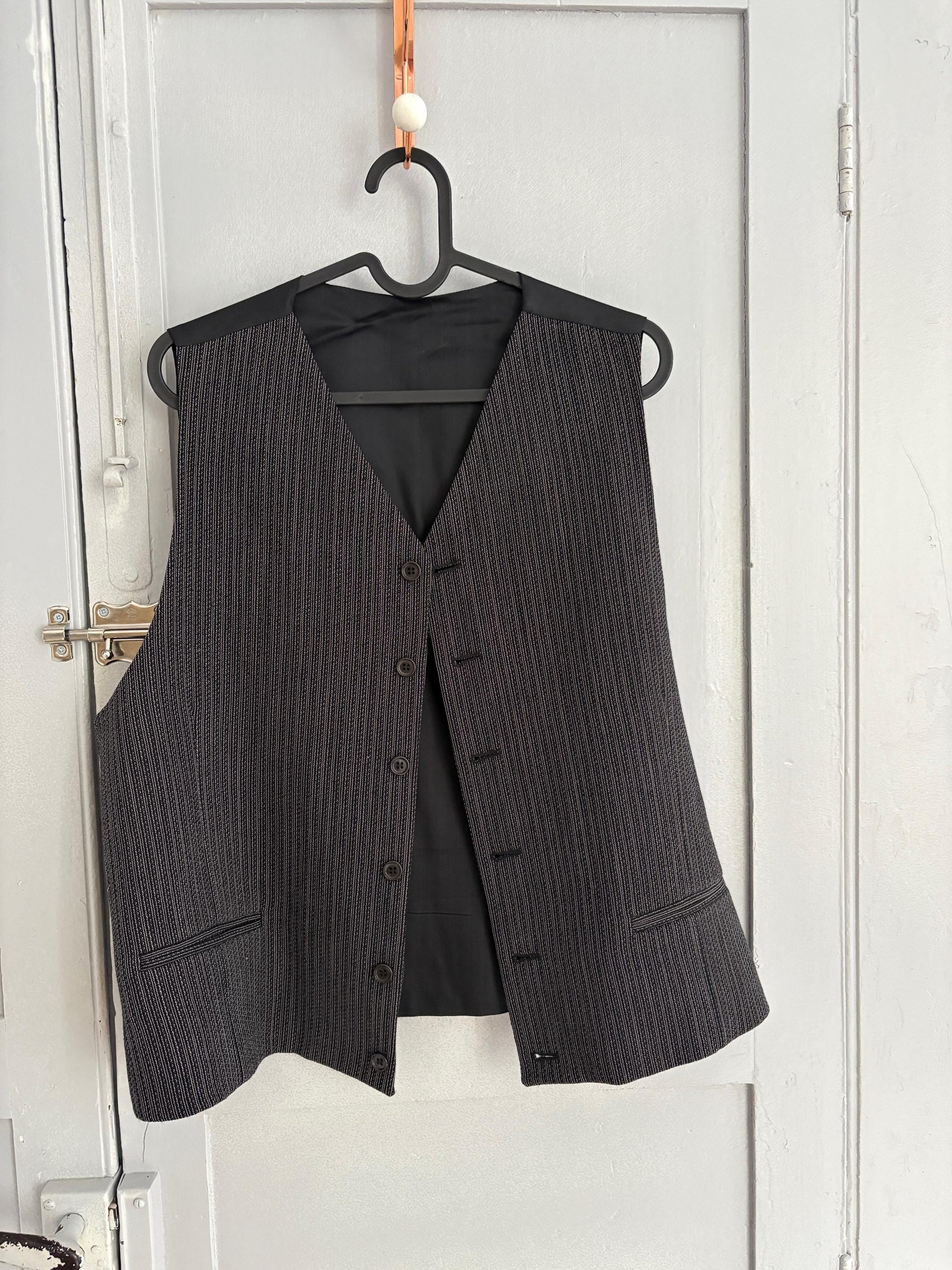 Italian design vintage wool black gilet, Basic grey striped dark academia aesthetic clothing, Cute oversized loose fit school girl uniform