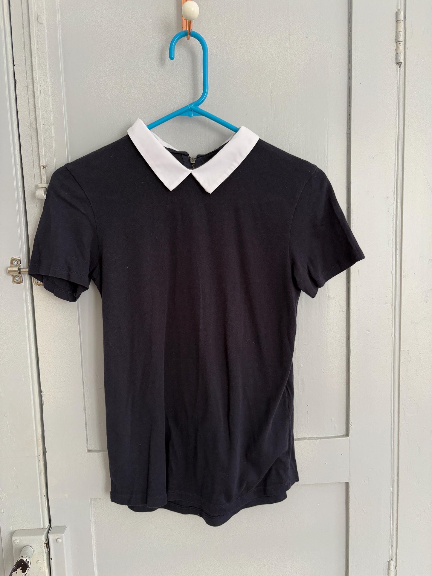 Vintage Dark Academia aesthetic shirt with white collar, Cute dark blue short sleeve t-shirt, XXS - XS