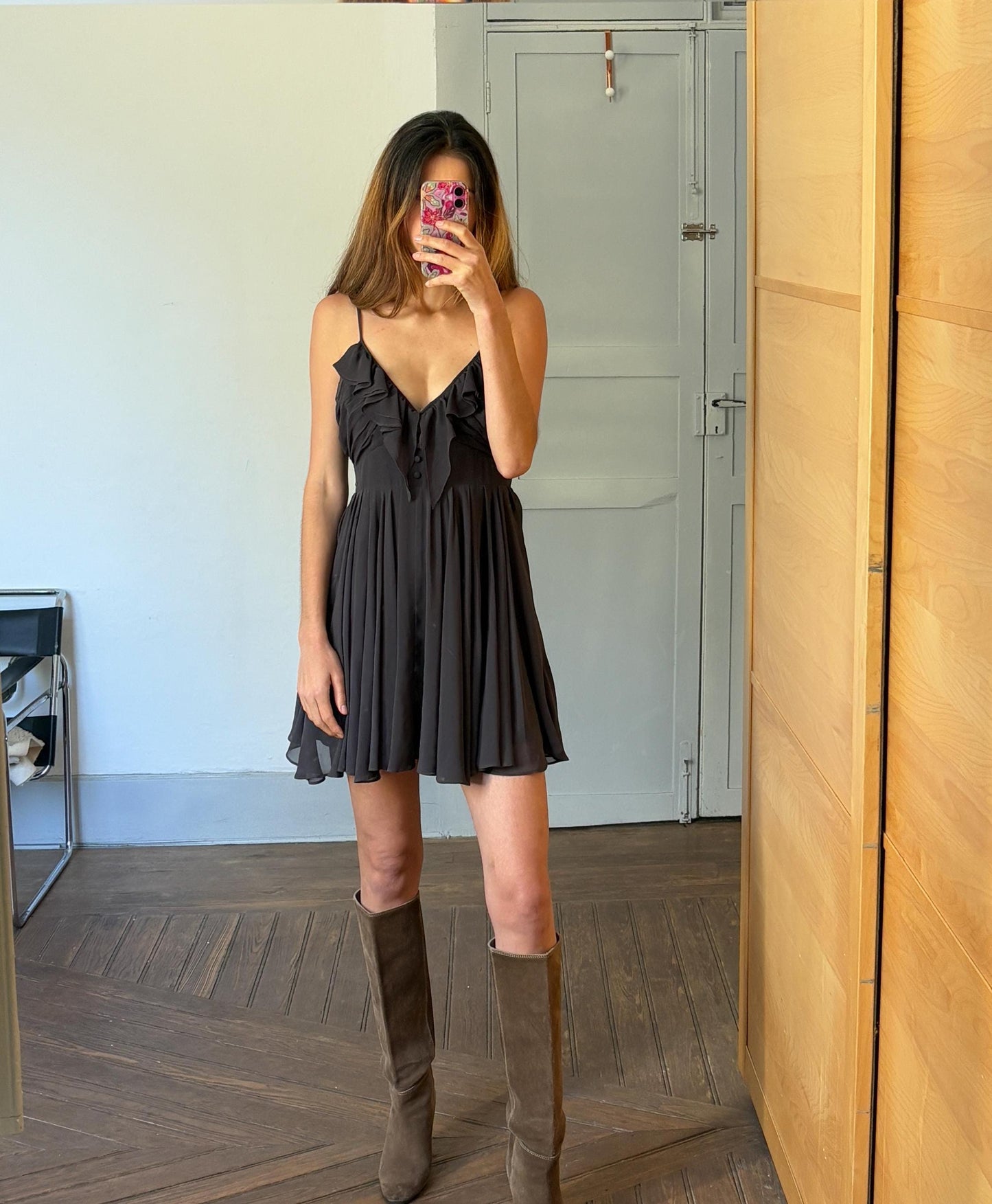 Vintage Guess grey Babydoll dress, Ruffled V neck playful summer dress, Date night cute mini dress