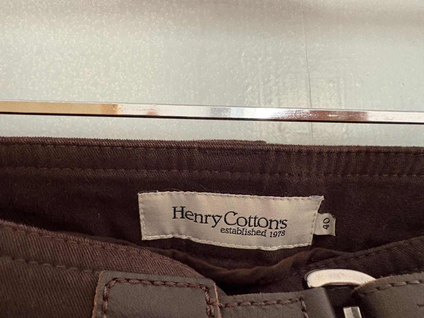 Vintage Henry Cottons luxury trousers, Dark brown low waist cropped capri pants, S