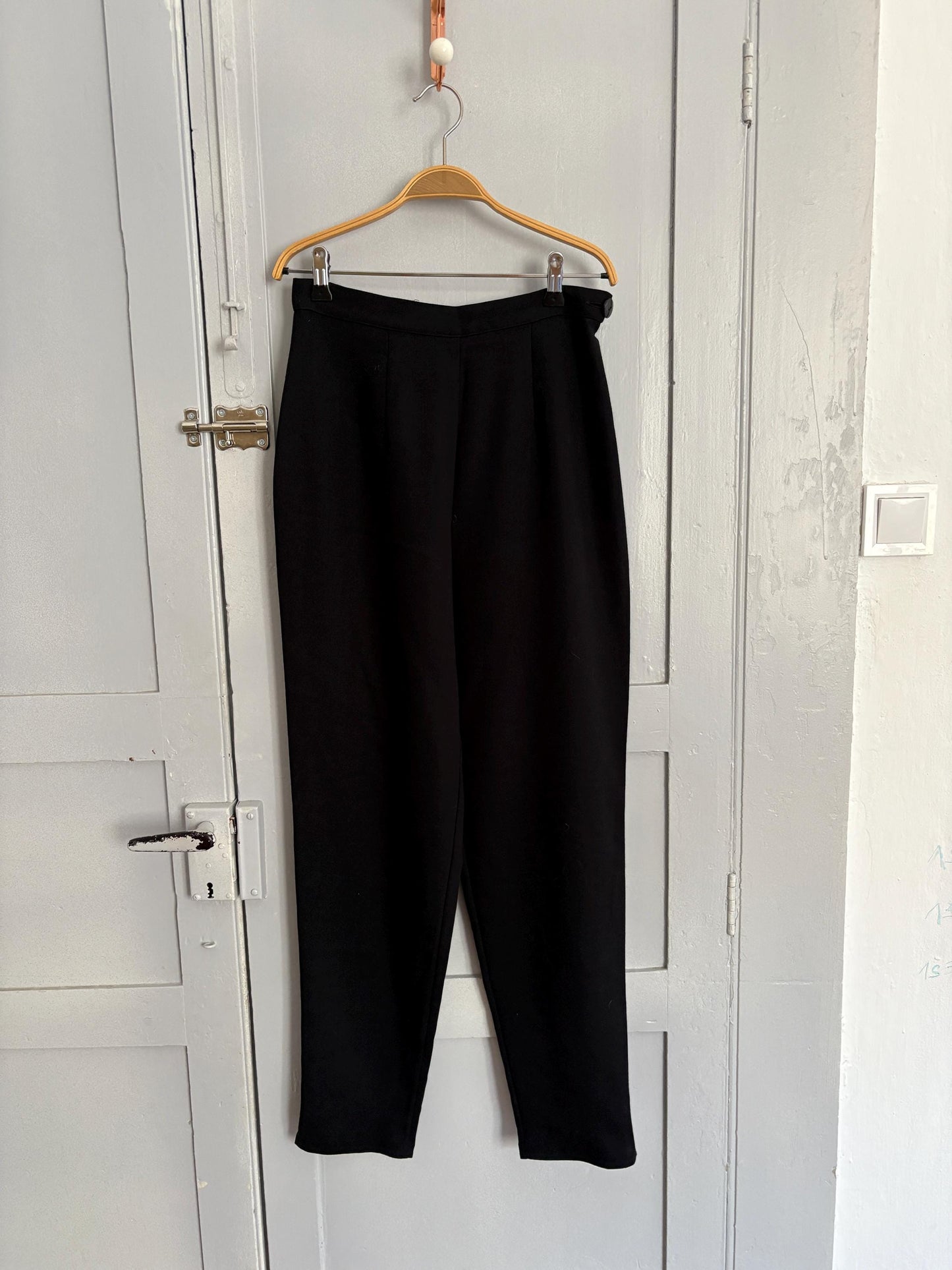 Vintage Italian Designer black dark academia trousers, Wool high waist Serena Gaison pants, Made in Italy, Luxury cropped pants