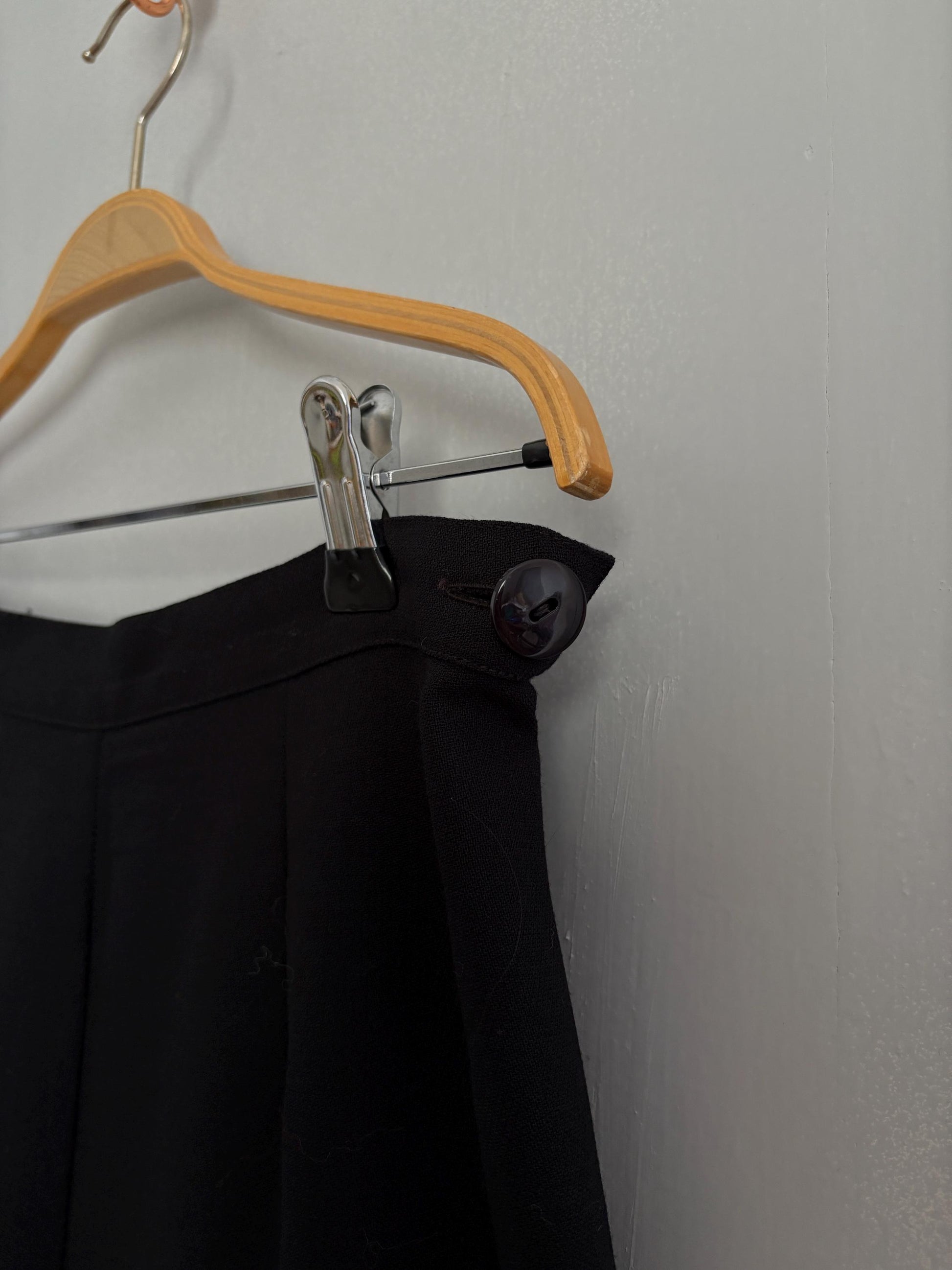 Vintage Italian Designer black dark academia trousers, Wool high waist Serena Gaison pants, Made in Italy, Luxury cropped pants