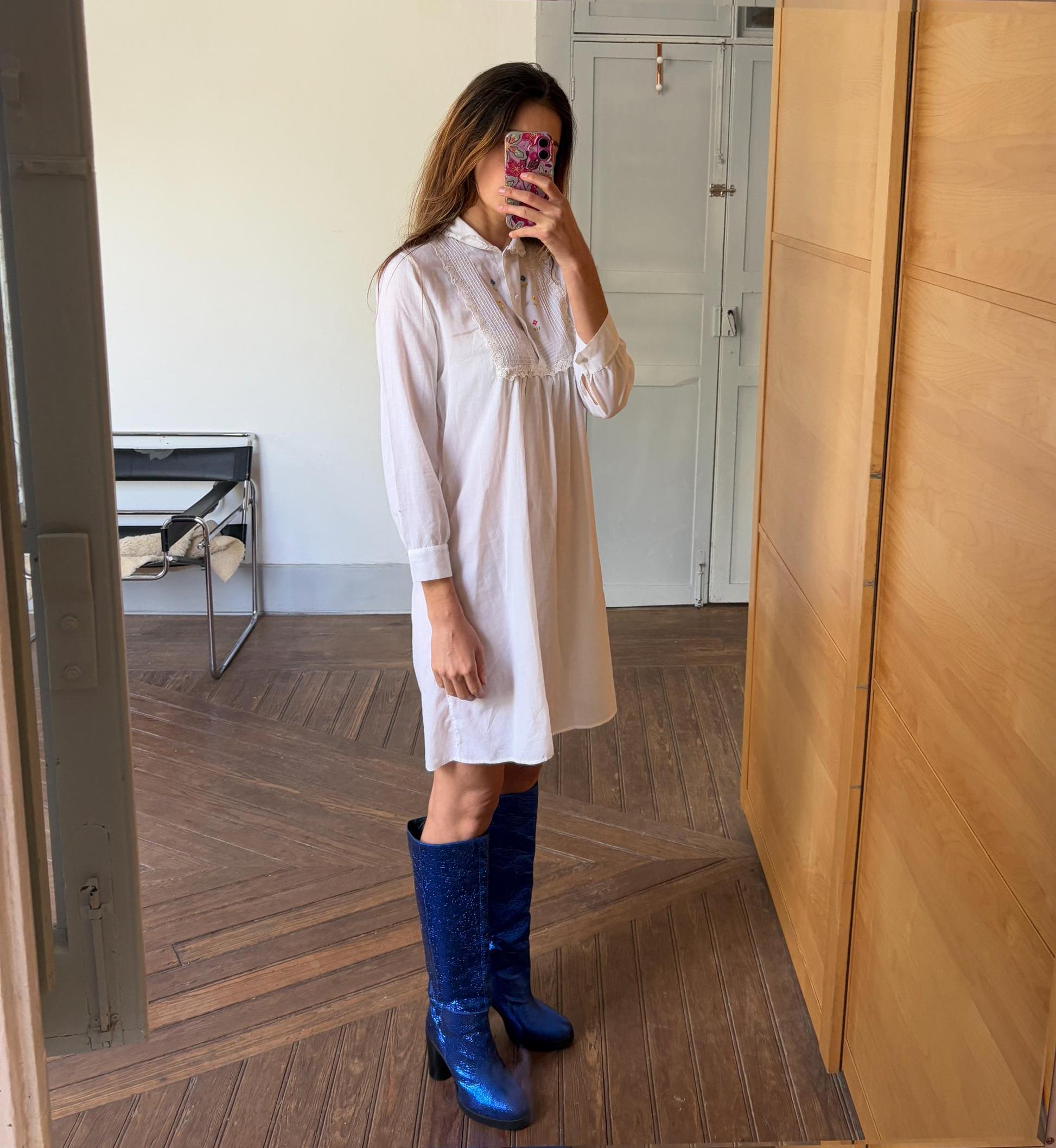 Vintage floral embroidered Nightgown, White Cottage core nightie , Feminine french antique nightwear, S