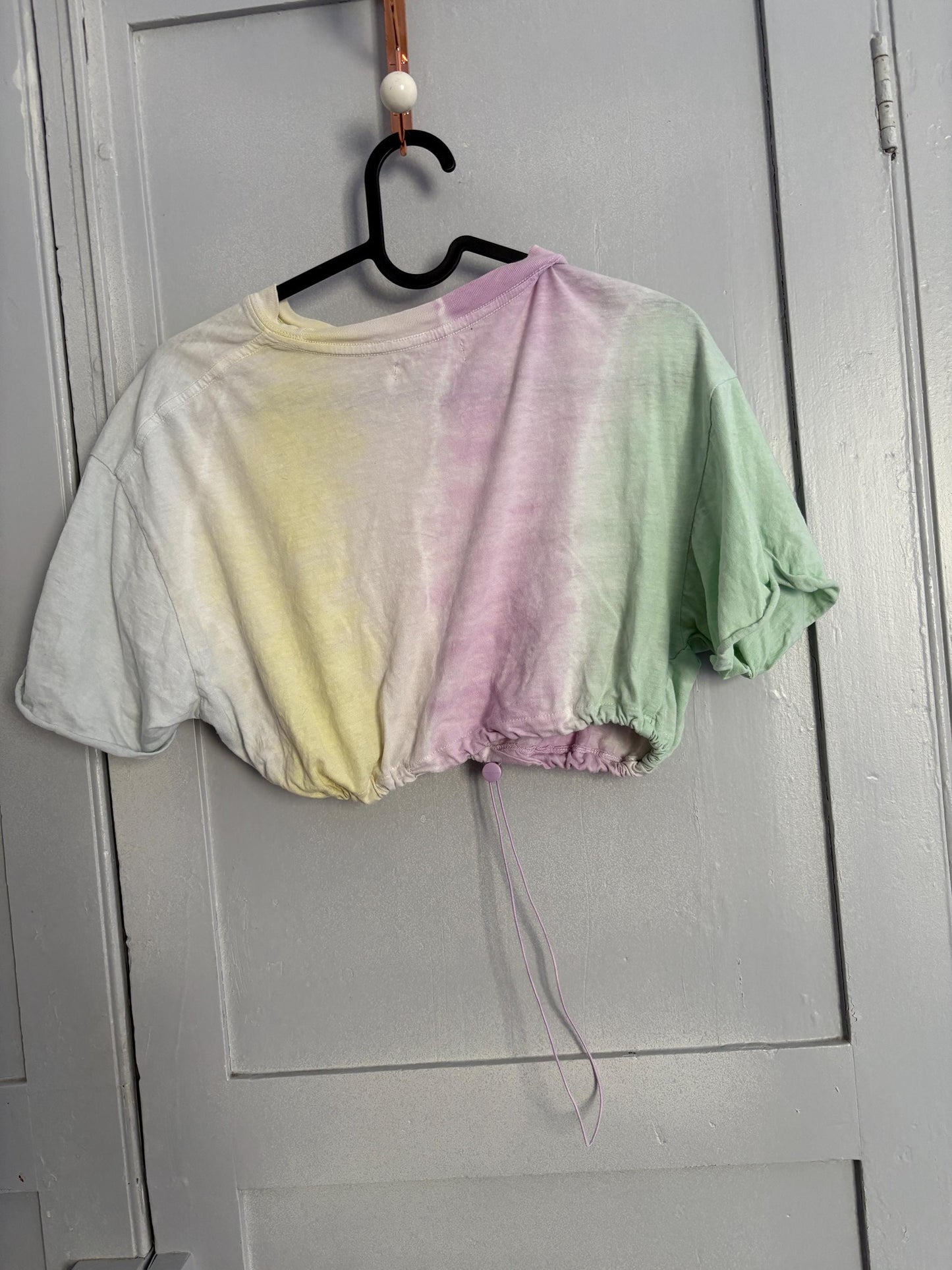 Vintage Pastel Tie-Dye Cropped T-Shirt with Drawstring Hem – Size S