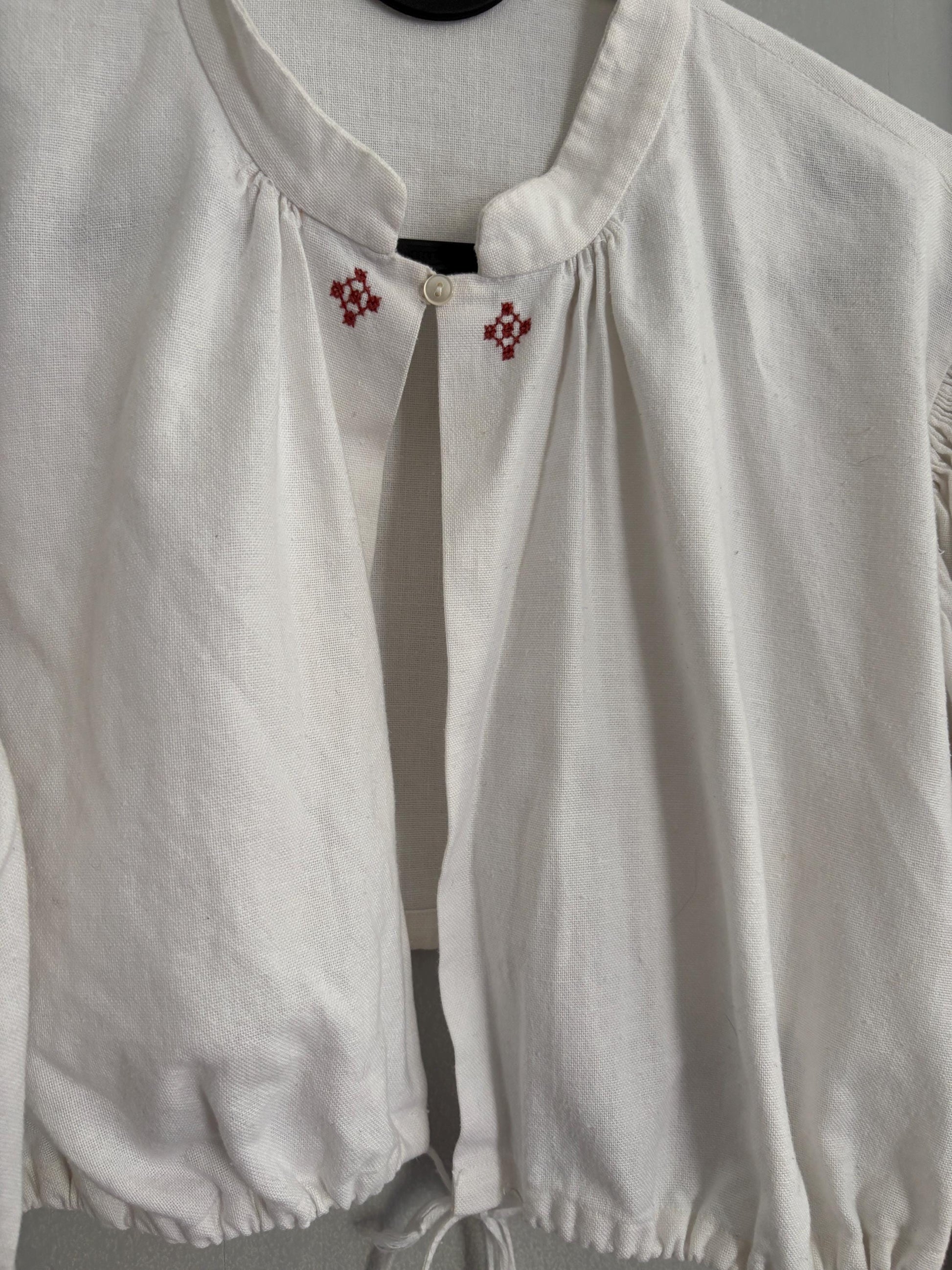 Vintage white romantic crop antique French top, Farm core folklore white puff sleeve dirndl top, Woven cotton cottage core blouse, Size S