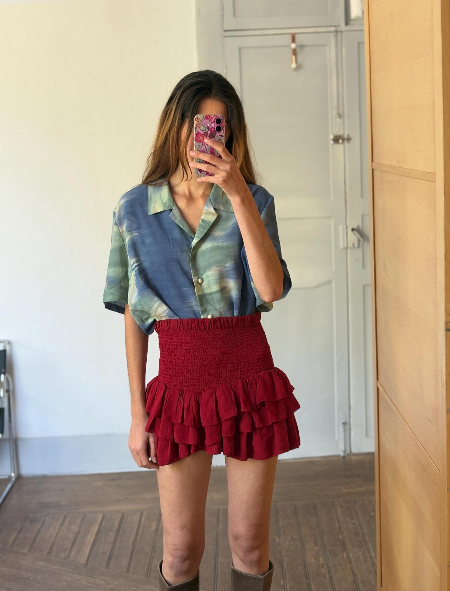 Vintage retro women's blouse, Abstract 70s woman shirt, Cropped summer blouse, Blue tie dye pattern shirt, Colourful flashy top