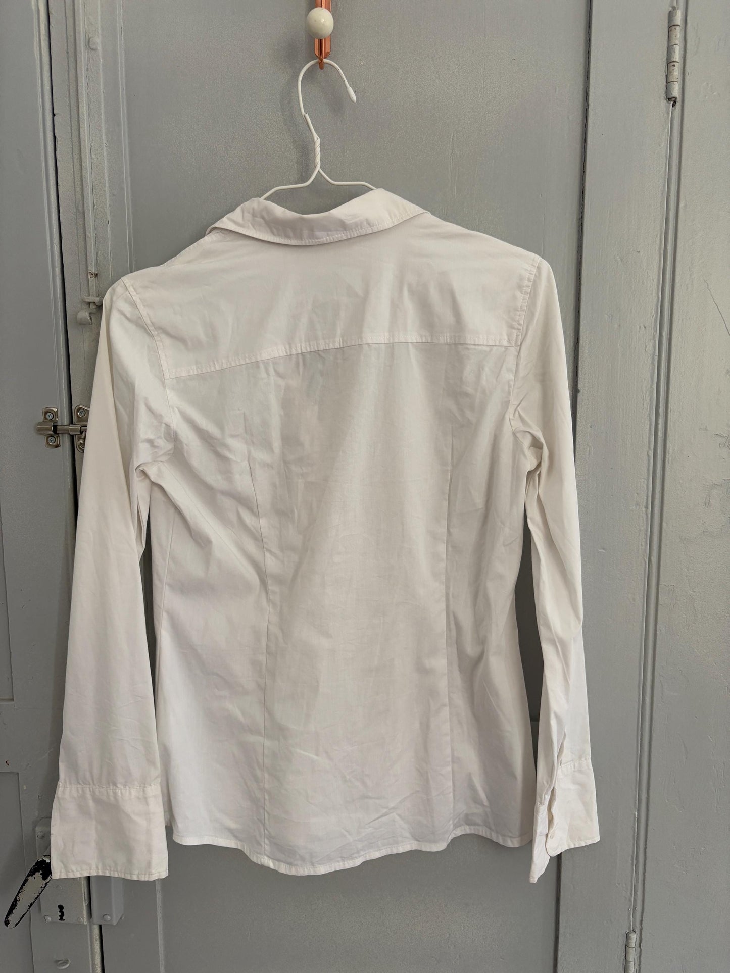 White professional work button up shirt, Crisp Blouse, Danish Style, Formal work wear, luxury Fit, S