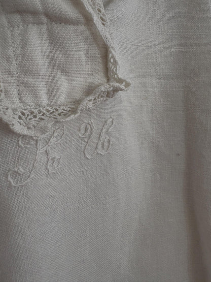 White Victorian Nightgown With Scalloped Collar — additional view 8