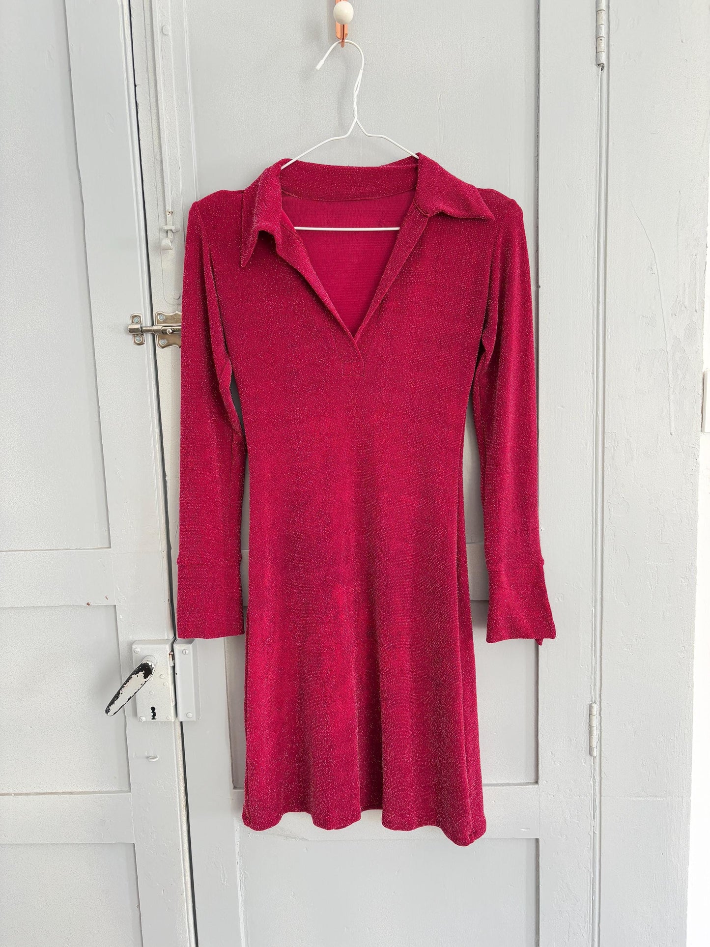 Vintage red Dress, Long sleeve groovy 70s mini Slip Dress, Minimalist pop of red colour outfit, Hourglass figure dress