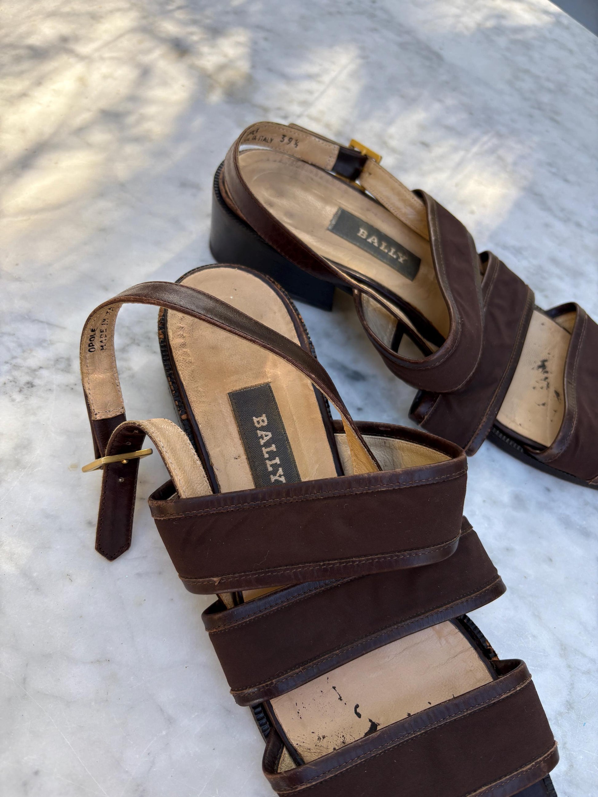 Vintage Bally summer sandals, Dark brown leather strapped flats, Rouje aesthetic red vintage flats size 39.5, Cute European summer sandals