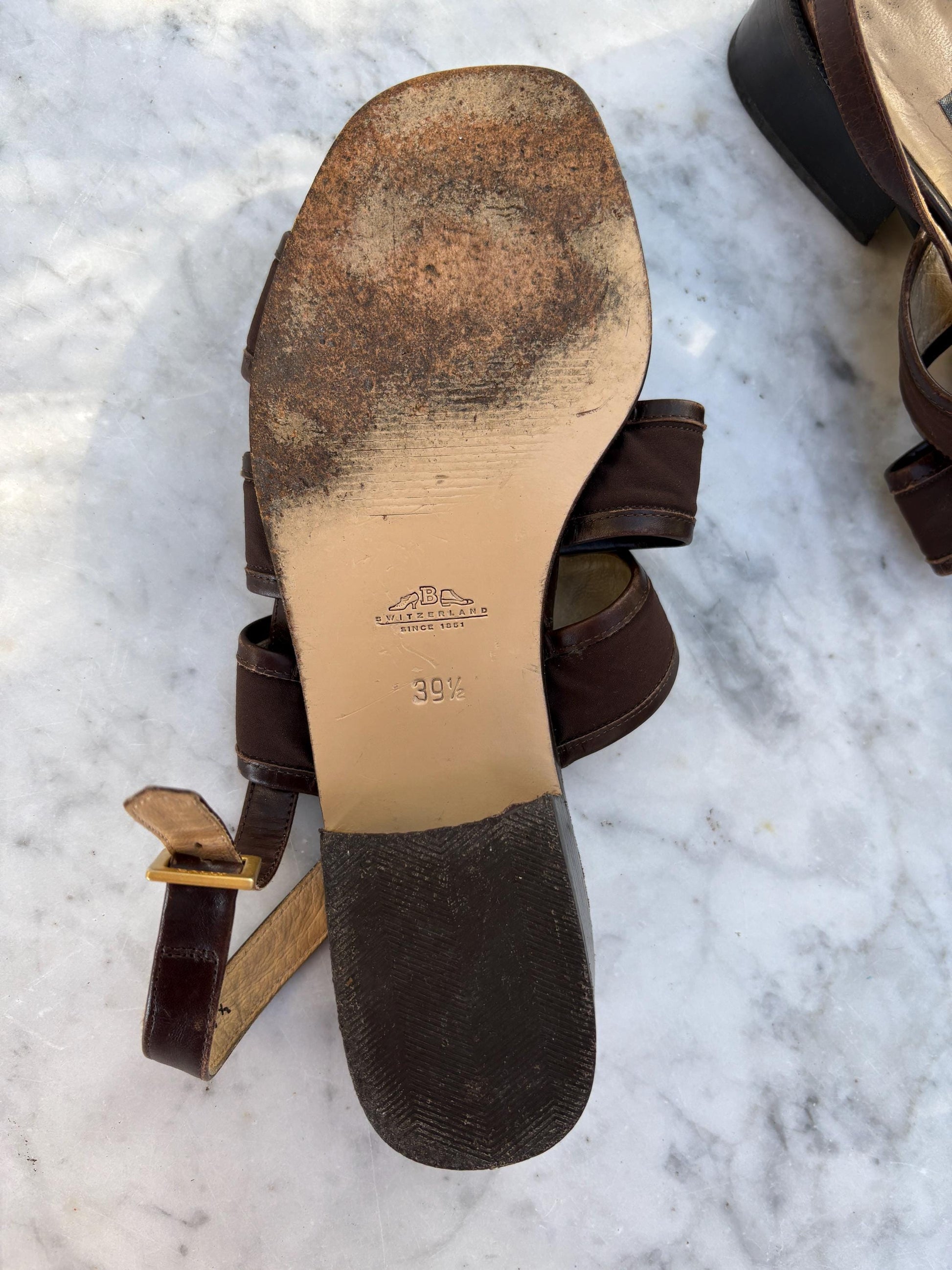 Vintage Bally summer sandals, Dark brown leather strapped flats, Rouje aesthetic red vintage flats size 39.5, Cute European summer sandals