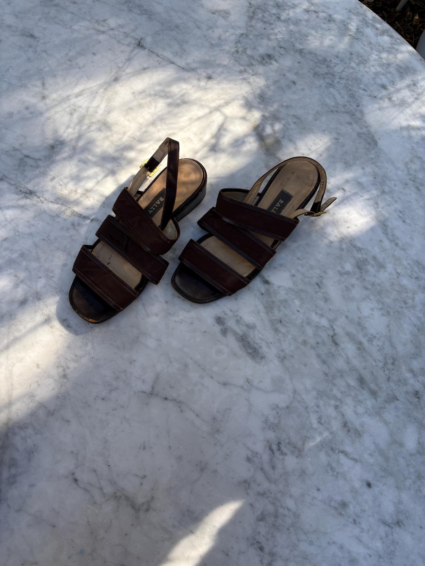 Vintage Bally summer sandals, Dark brown leather strapped flats, Rouje aesthetic red vintage flats size 39.5, Cute European summer sandals