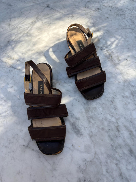 Vintage Bally summer sandals, Dark brown leather strapped flats, Rouje aesthetic red vintage flats size 39.5, Cute European summer sandals