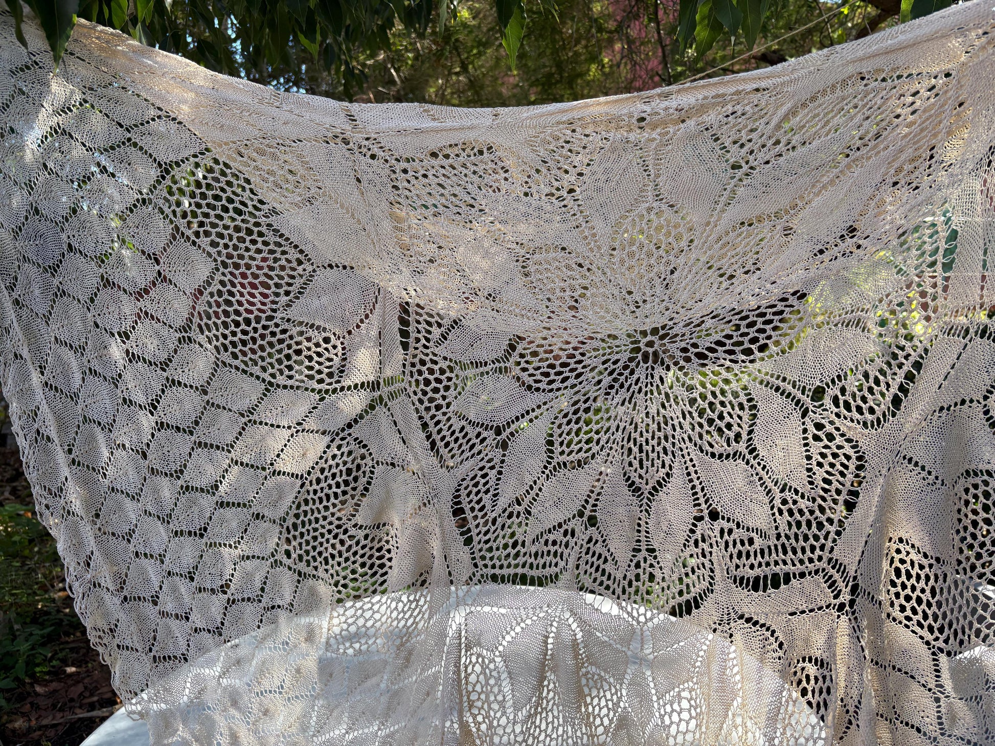 Handmade Crochet Lace Blanket, Round Lace Tablecloth, Vintage Boho Bedspread, Openwork Lace Throw, Shabby Chic Sofa Cover, Cottagecore Decor