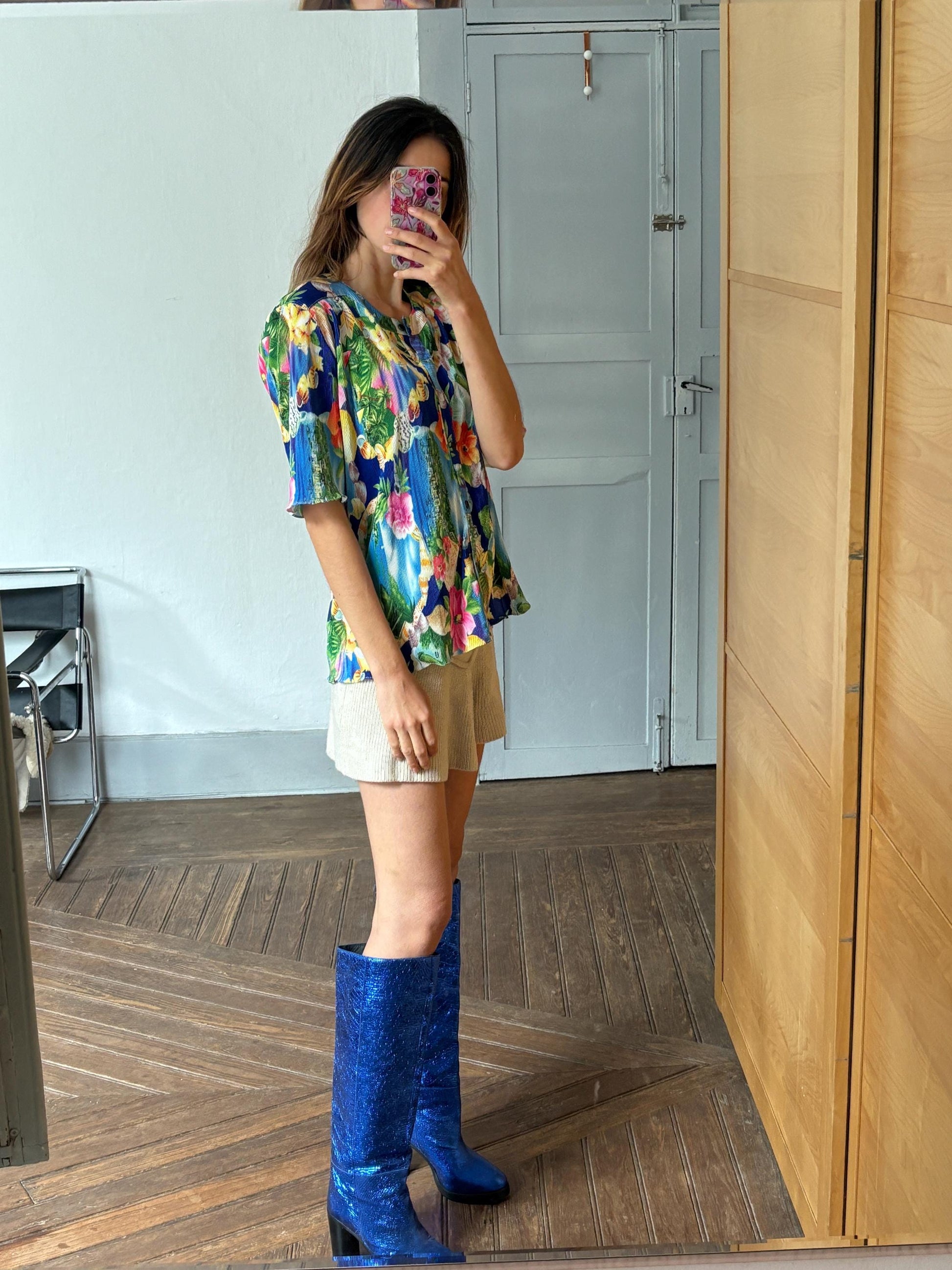 Vintage tropical floral woman camisole, 60s flower top, Short sleeve colourful feminine summer clothing