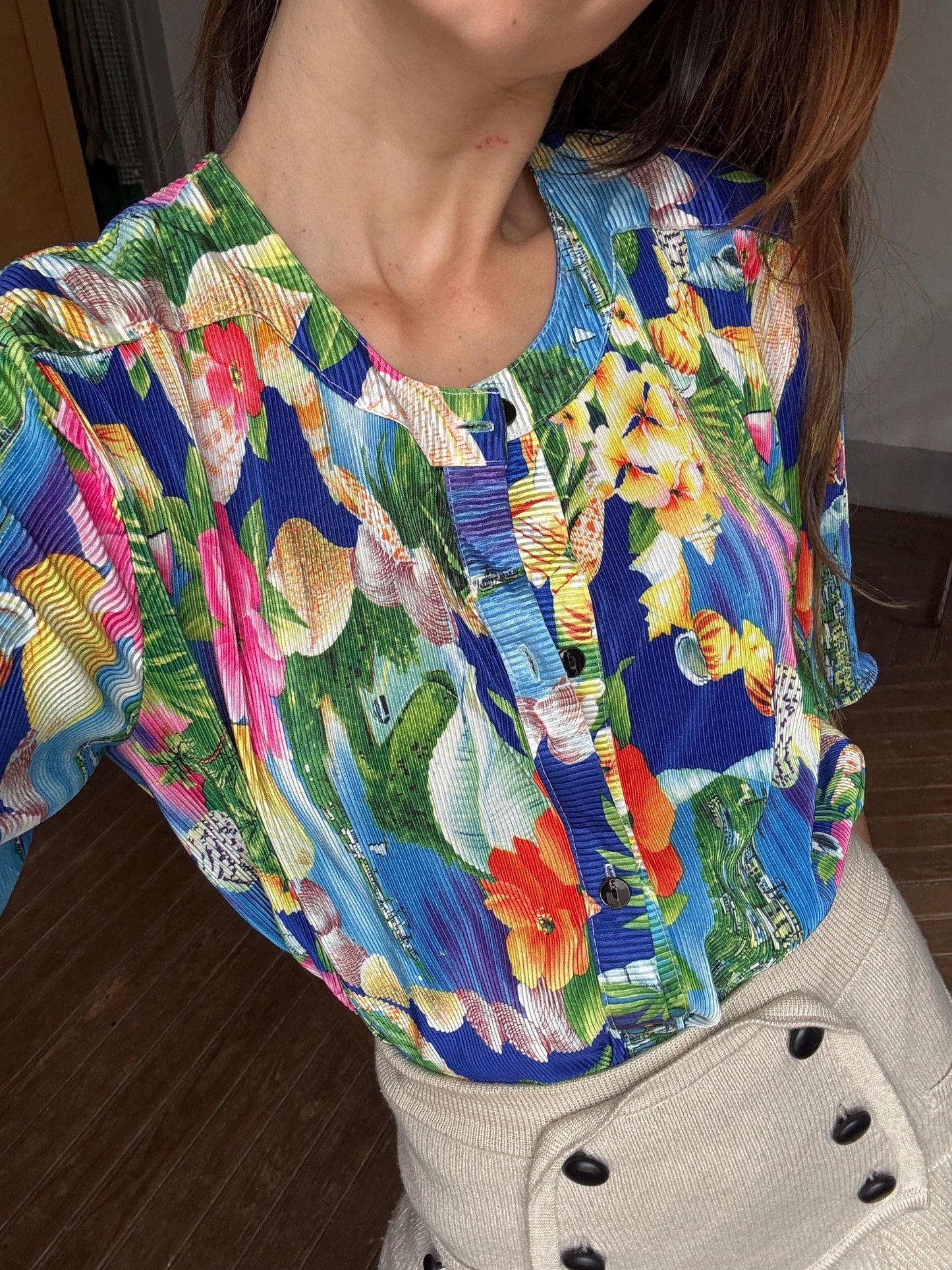 Vintage tropical floral woman camisole, 60s flower top, Short sleeve colourful feminine summer clothing