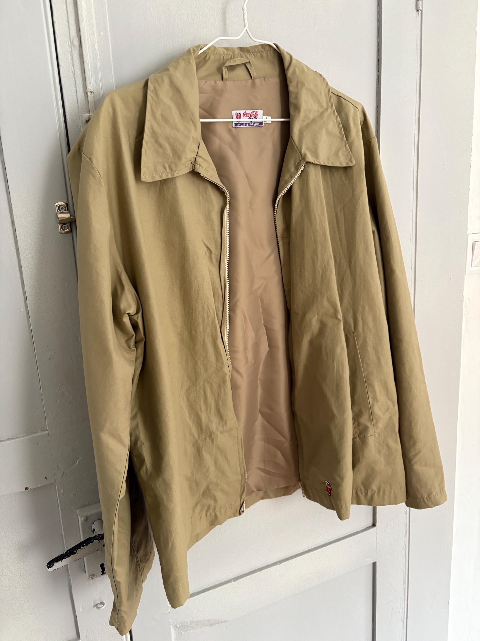 Vintage Coca-Cola Light Windbreaker, 90s Beige Zip-Up Jacket, Retro Lightweight Coat, Spain Exclusive, Size XL, Made in Spain