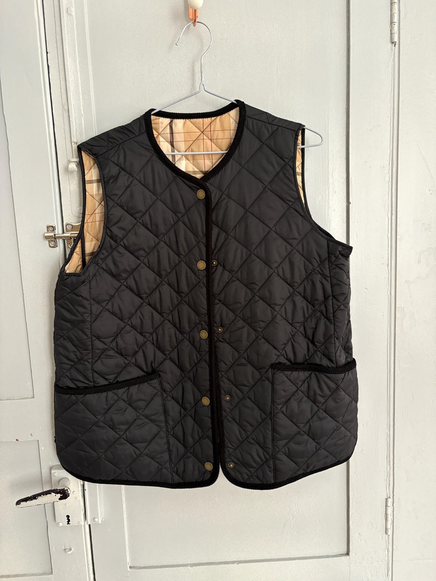 Lloyd’s Quilted Vest, Black Lightweight Puffer Vest, Classic Lined Gilet, Women’s Size M, Elegant Fall Layer, Preppy Country Style