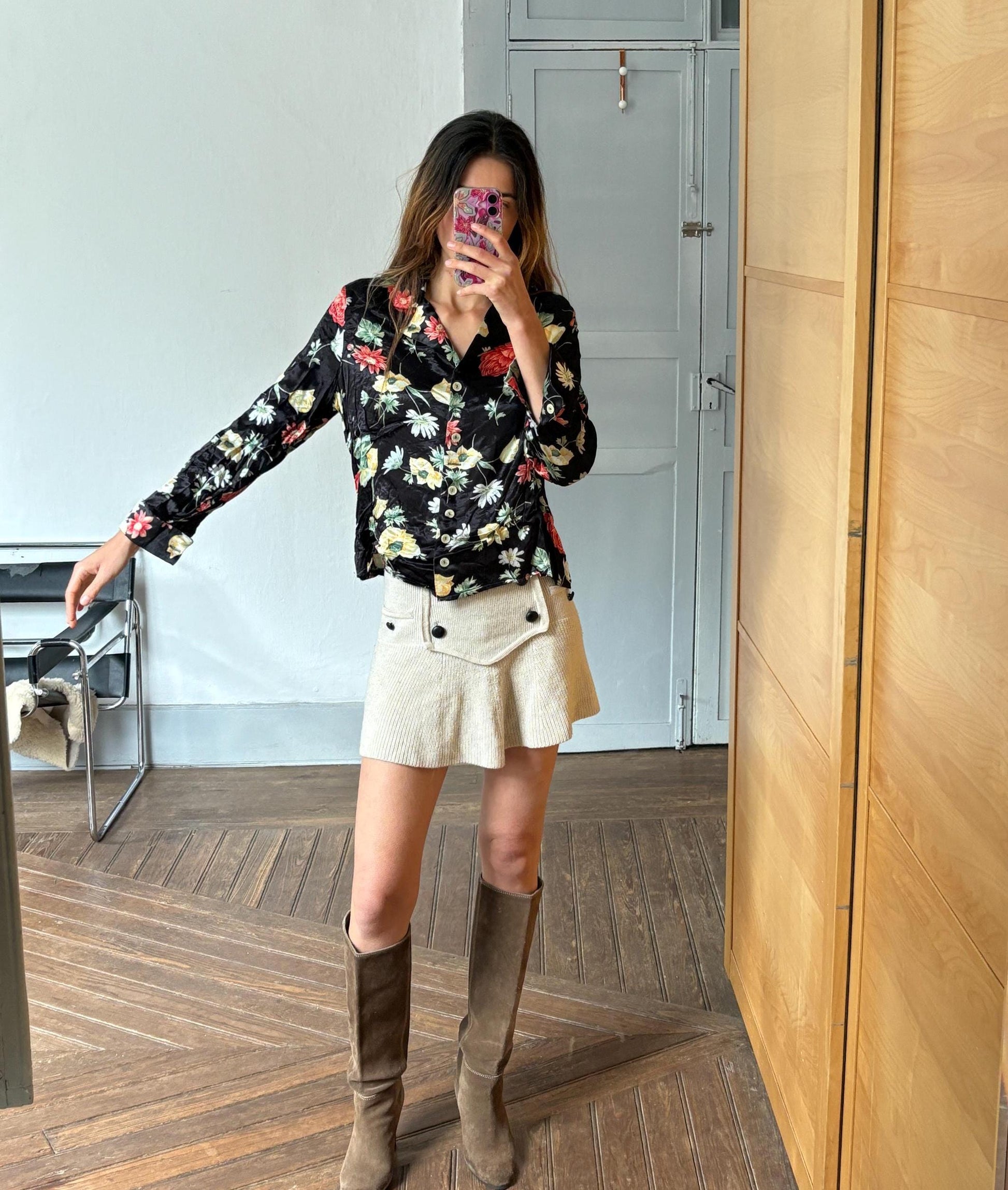 Vintage black flower top, Retro floral print woman blouse, 60s flower top, Long sleeve colourful feminine summer clothing