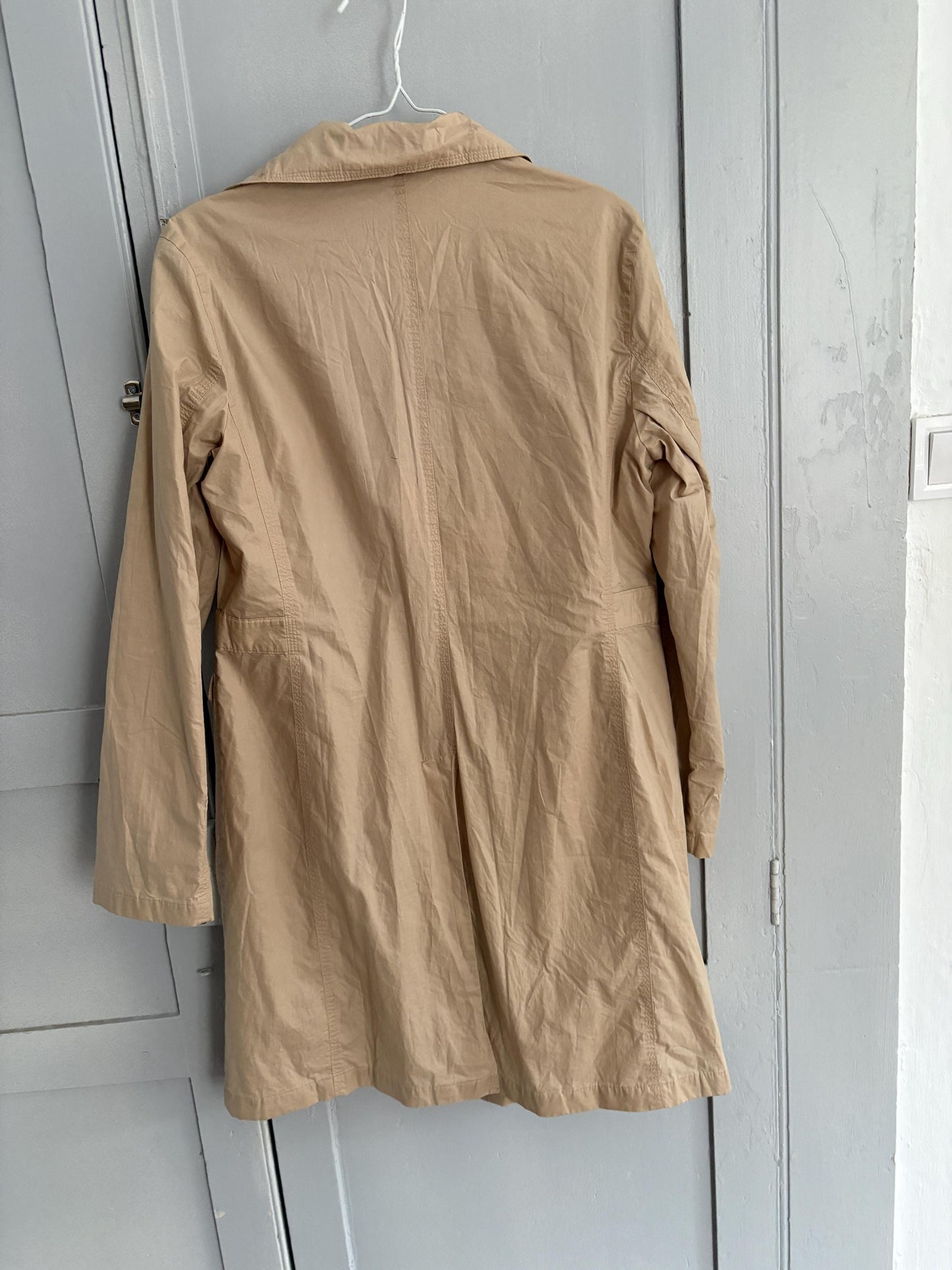 United Colors of Benetton Trench Coat, Beige Lightweight Windbreaker, Classic Long Jacket, Women’s Size L, Made in Italy