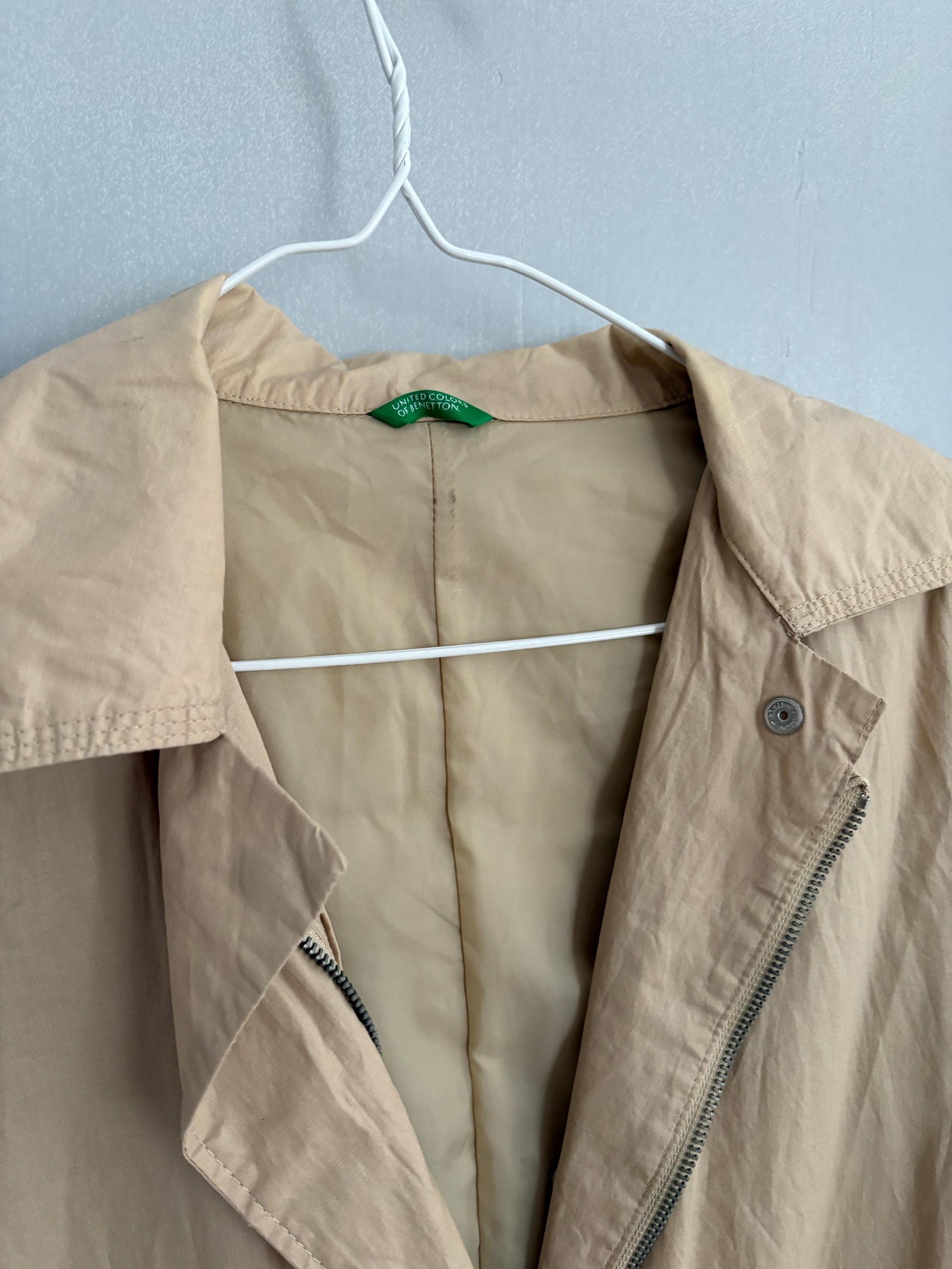 United Colors of Benetton Trench Coat, Beige Lightweight Windbreaker, Classic Long Jacket, Women’s Size L, Made in Italy
