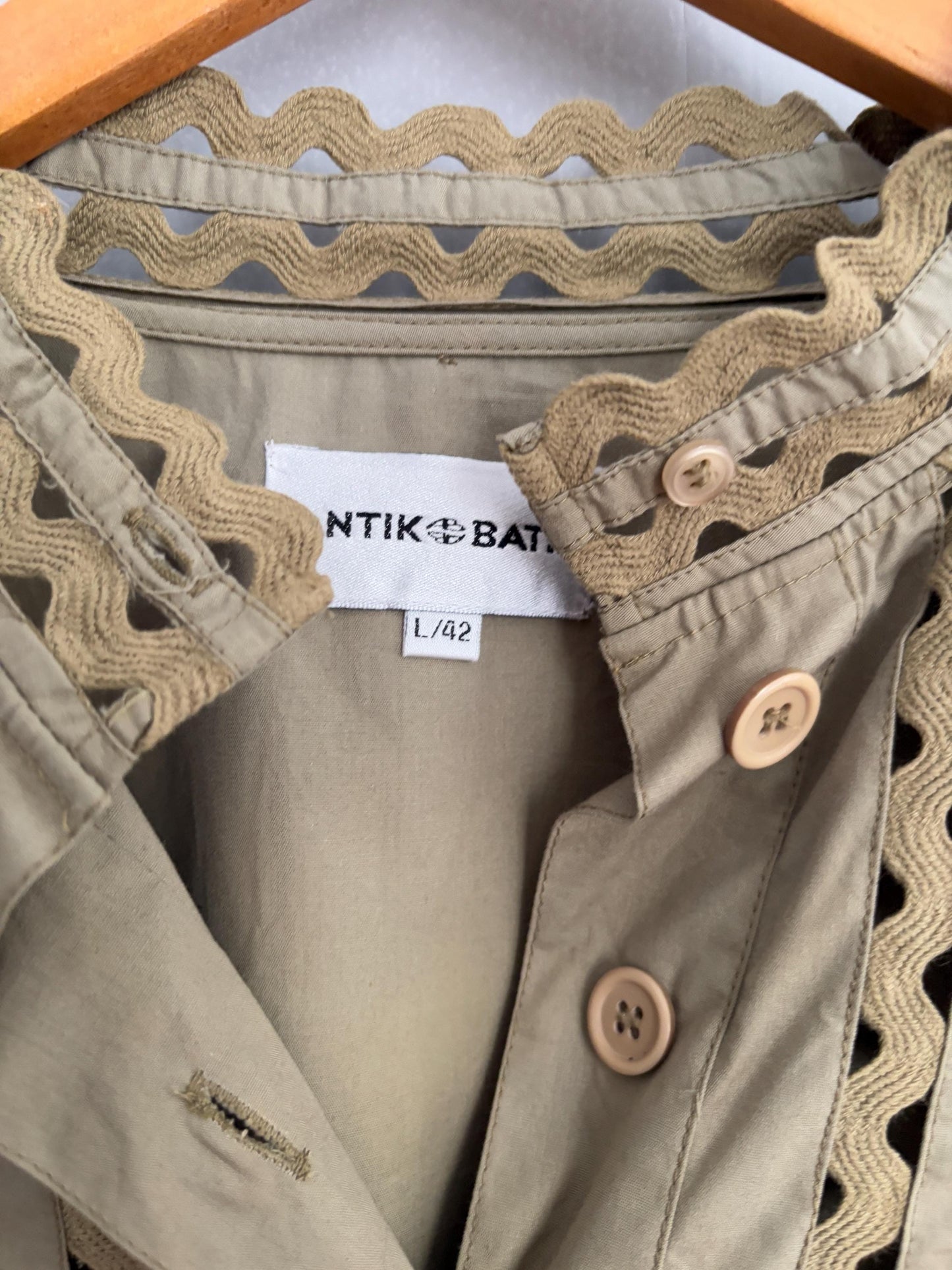 Vintage Antik Batik Statement Blouse – Romantic & Unique Design