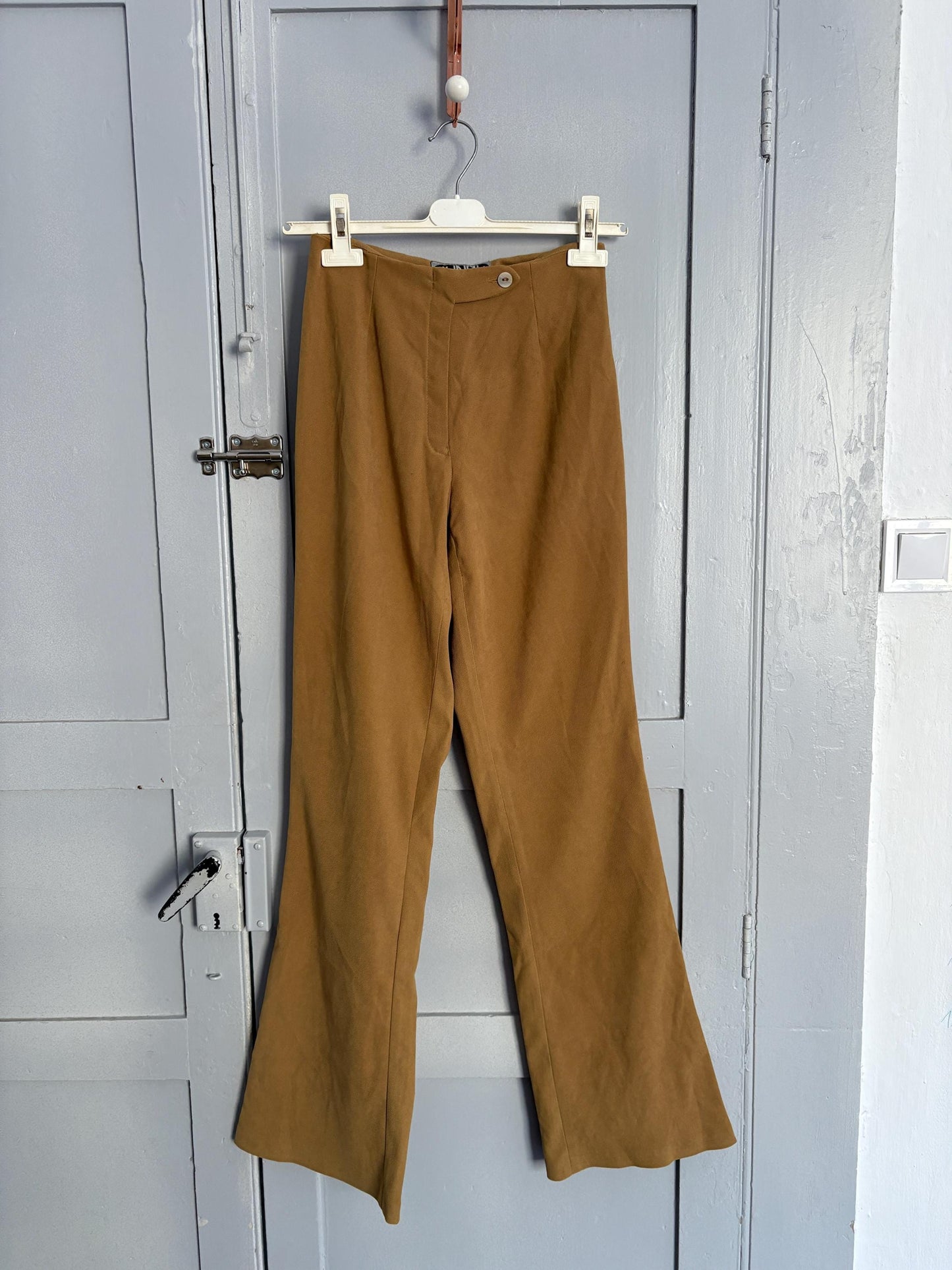 Vintage 70s Flared Pants – High-Waisted Mustard Yellow Trousers – Retro Bunch Trendwear Statement Piece