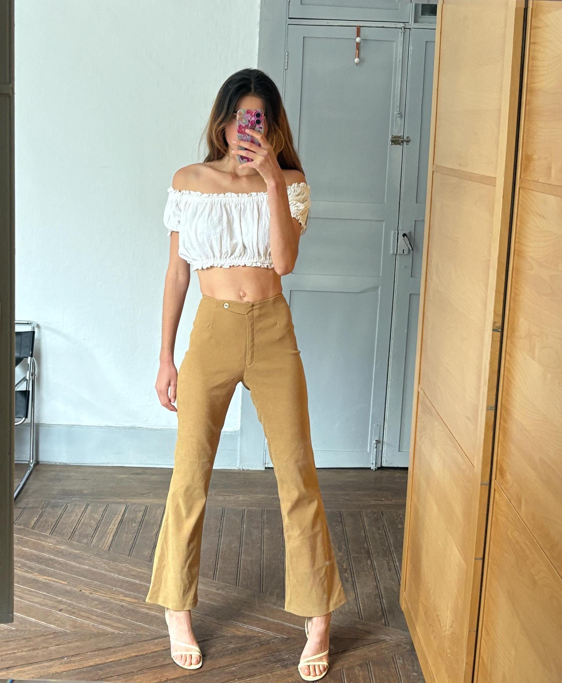 Vintage 70s Flared Pants – High-Waisted Mustard Yellow Trousers – Retro Bunch Trendwear Statement Piece