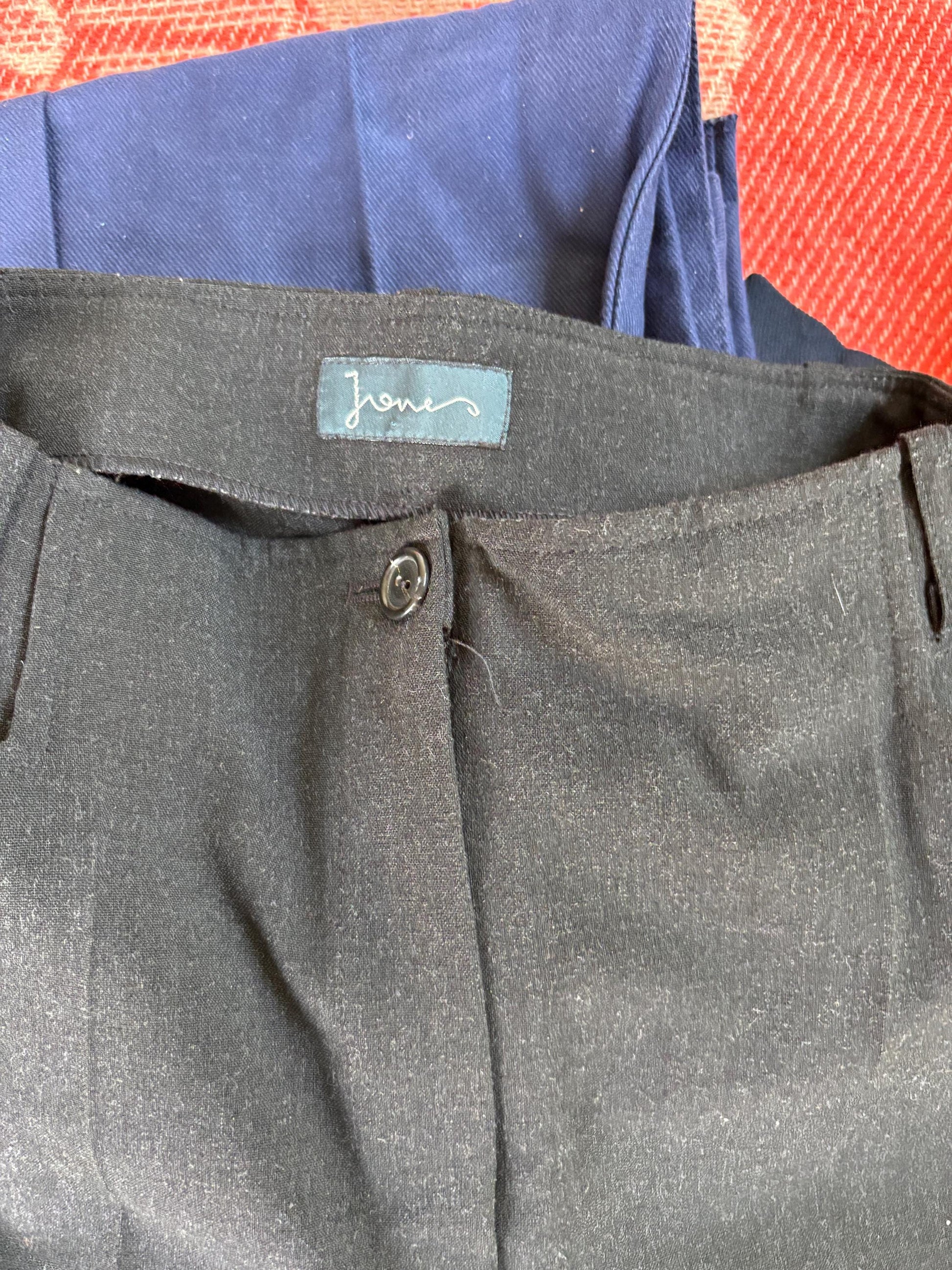 Vintage woman trousers by Jones, Black tailored luxury fit minimalist pants, Dark Academia aesthetic, size S