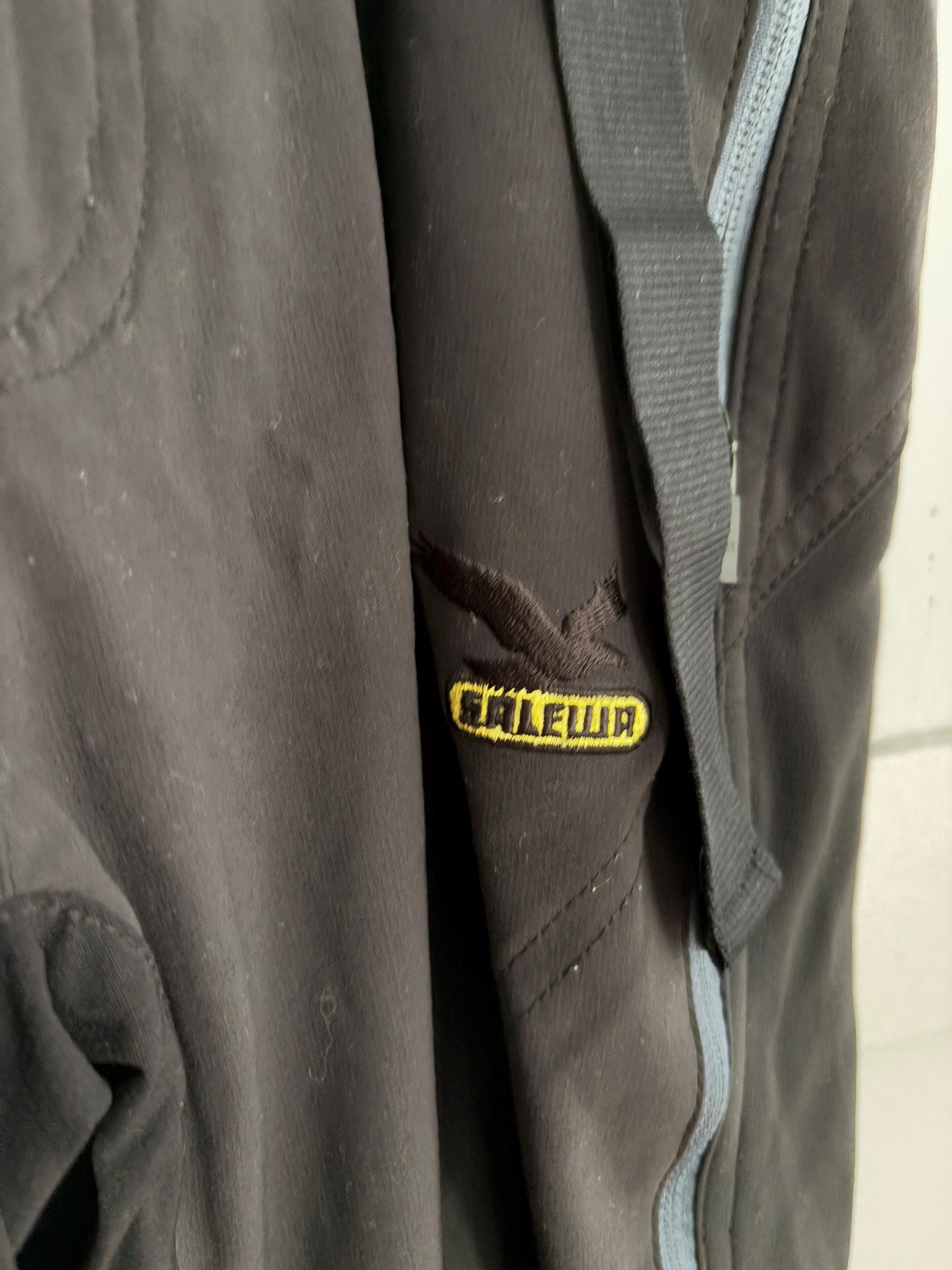 Vintage Black Salewa Ski Pants – Functional & Stylish!