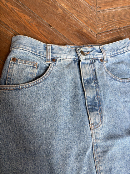 Vintage Light Denim Skirt – 90s Casual Style — additional view 7