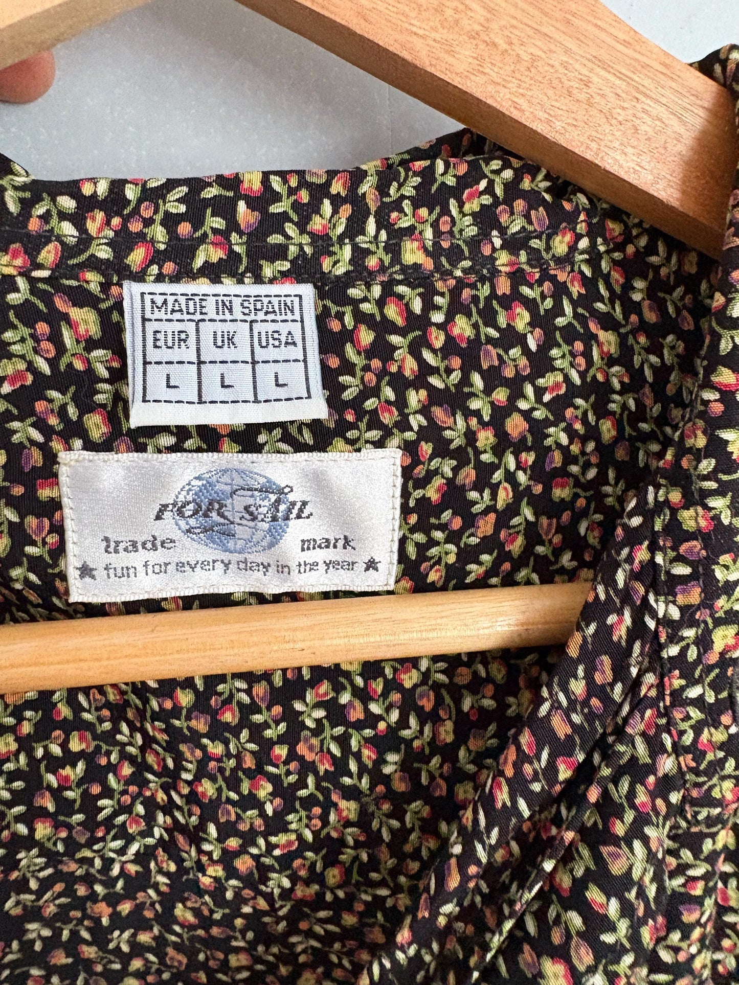 Vintage Floral Button-Up Blouse – 90s Cottagecore, Parisian Chic, Oversized Fit, Size L-XL