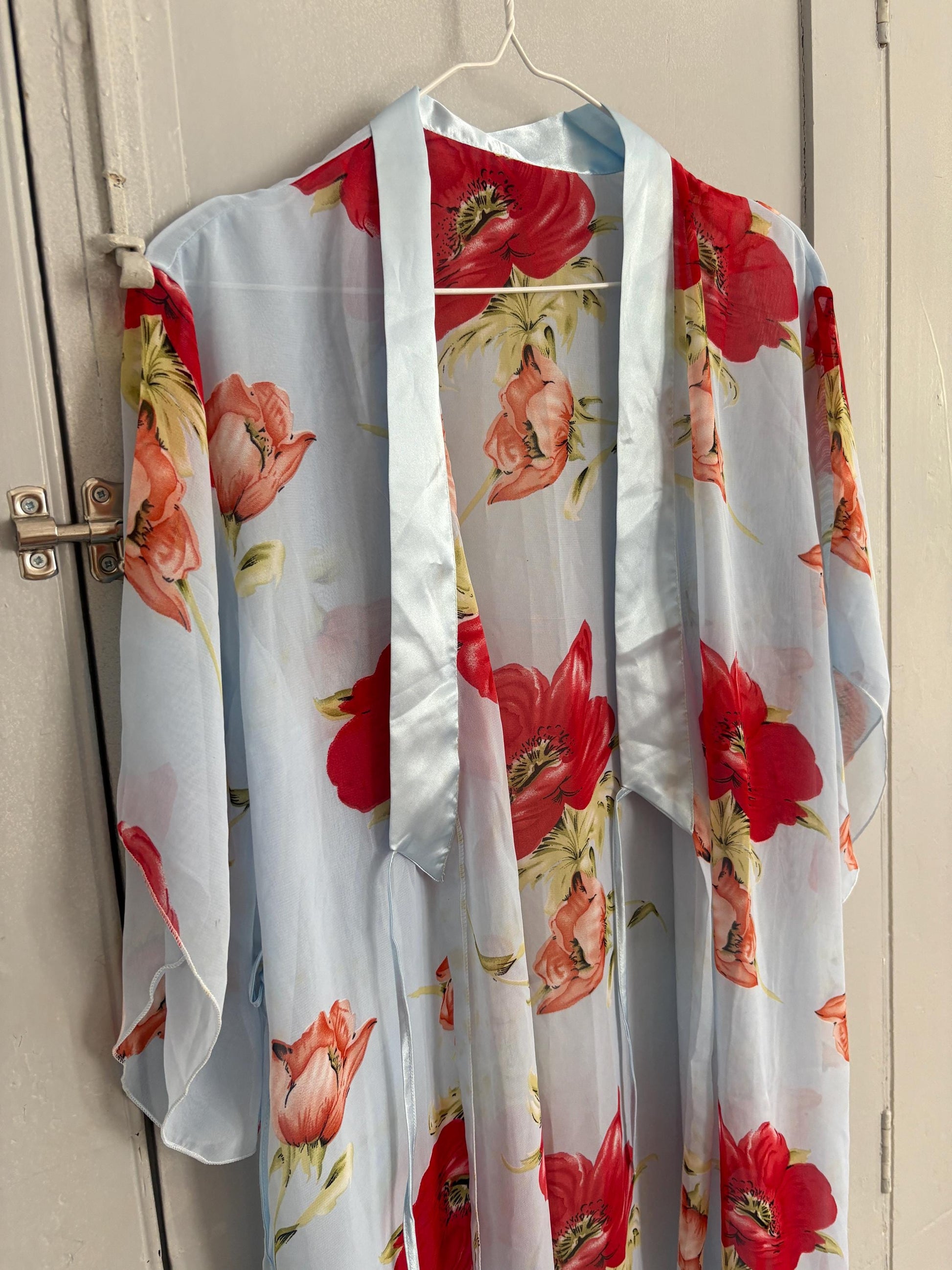Vintage Sheer Floral Kimono Robe – Dreamy & Elegant! Size M
