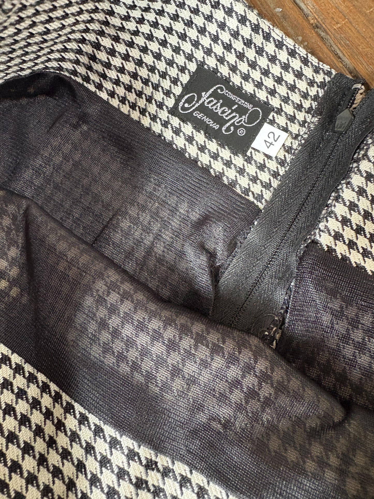 Vintage High-Waist Houndstooth Skirt – Chic.