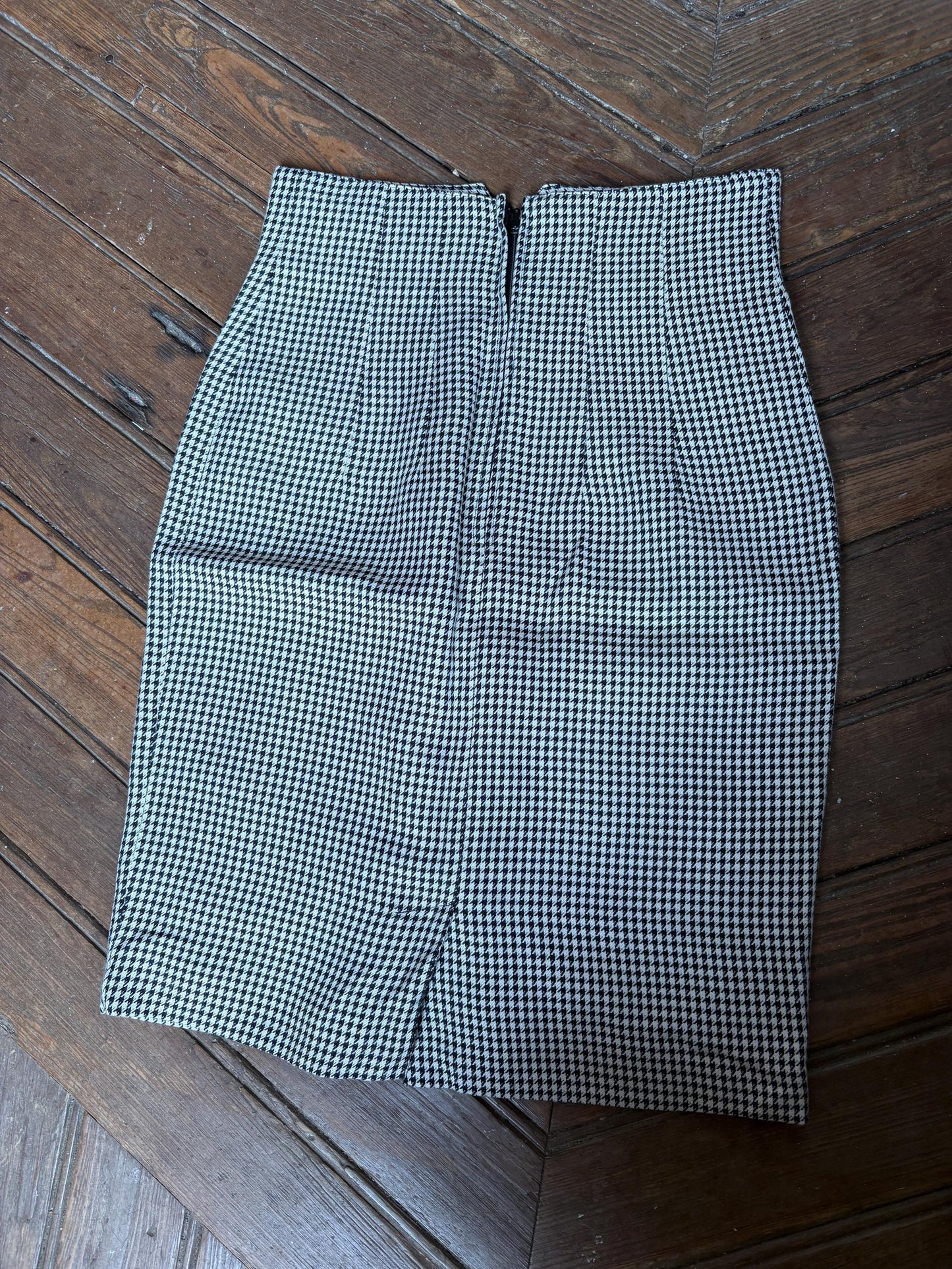 Vintage High-Waist Houndstooth Skirt – Chic.