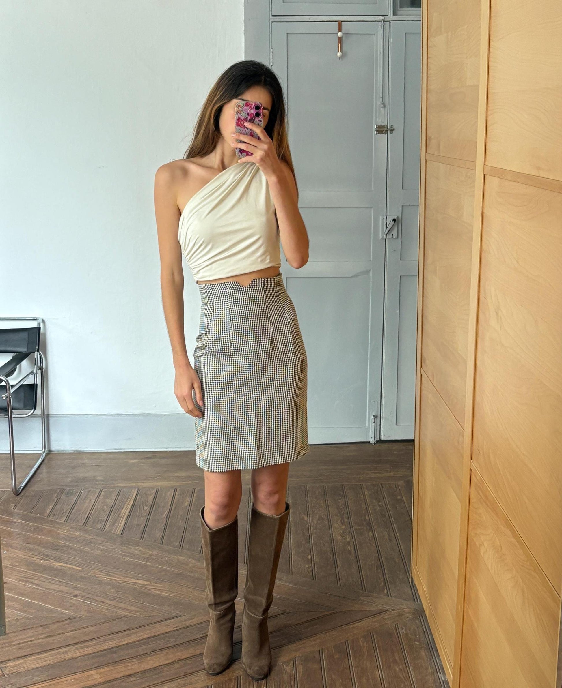 Vintage High-Waist Houndstooth Skirt, Luxury feminine pencil skirt, Parisian Chic high rise mini skirt