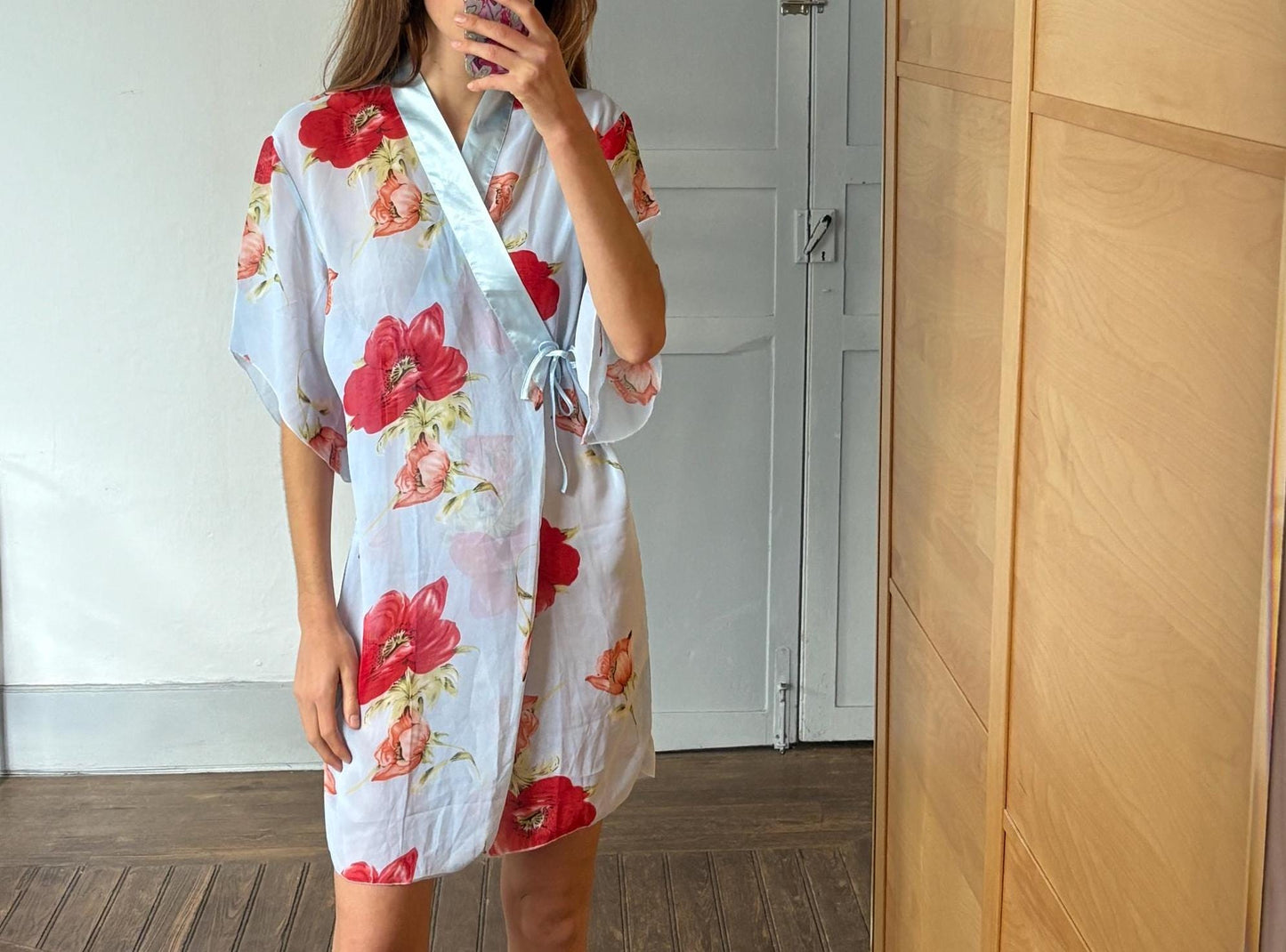 Vintage Sheer Floral Kimono Robe – Dreamy & Elegant! Size M