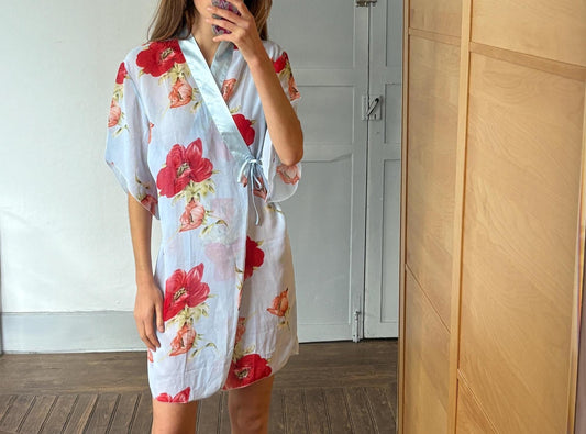 Vintage Sheer Floral Kimono Robe – Dreamy & Elegant! Size M