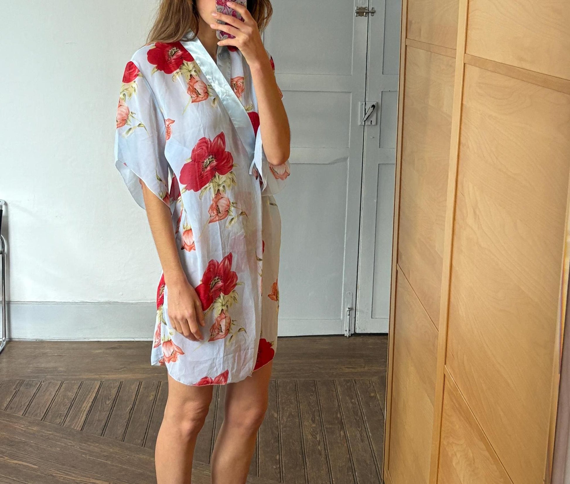 Vintage Sheer Floral Kimono Robe – Dreamy & Elegant! Size M