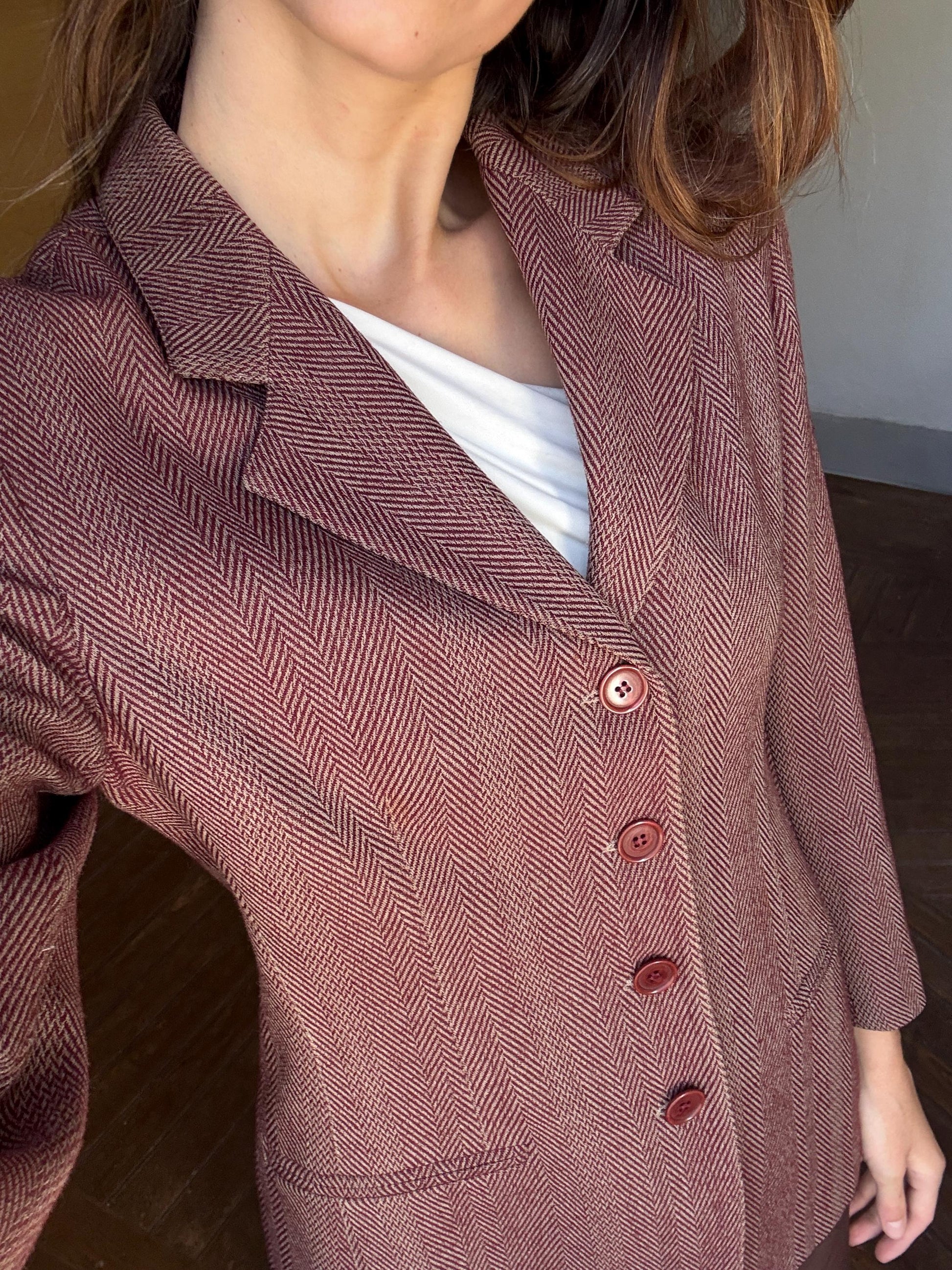 Light academia oversized jacket, Carla for El Corte Inglés, red & beige jacket, librarian outfit, Smart clothing style