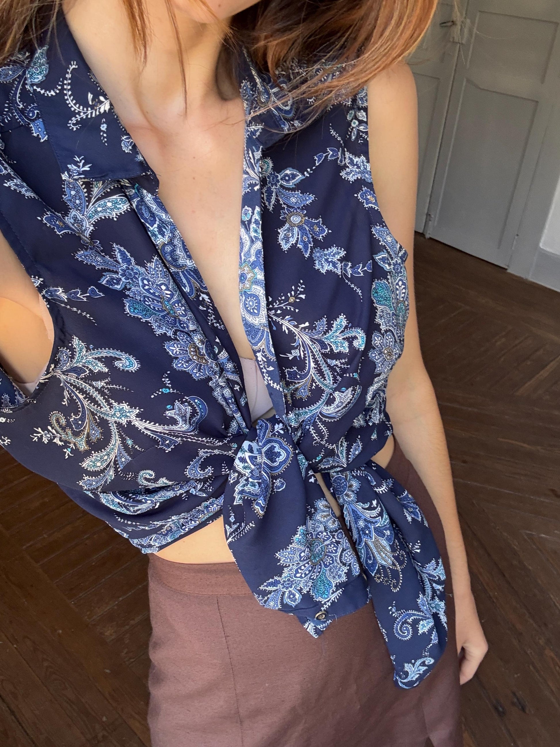 Vintage floral sleeveless blouse, navy blue summer button-up, boho chic retro top, lightweight paisley shirt, tie-front or loose-fit styling