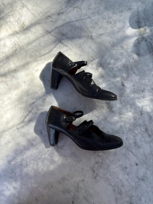 Vintage Sara Navarro black leather Mary Jane heels, 7 cm heel vintage shoes, made in Spain, 36 size, classic retro leather pumps