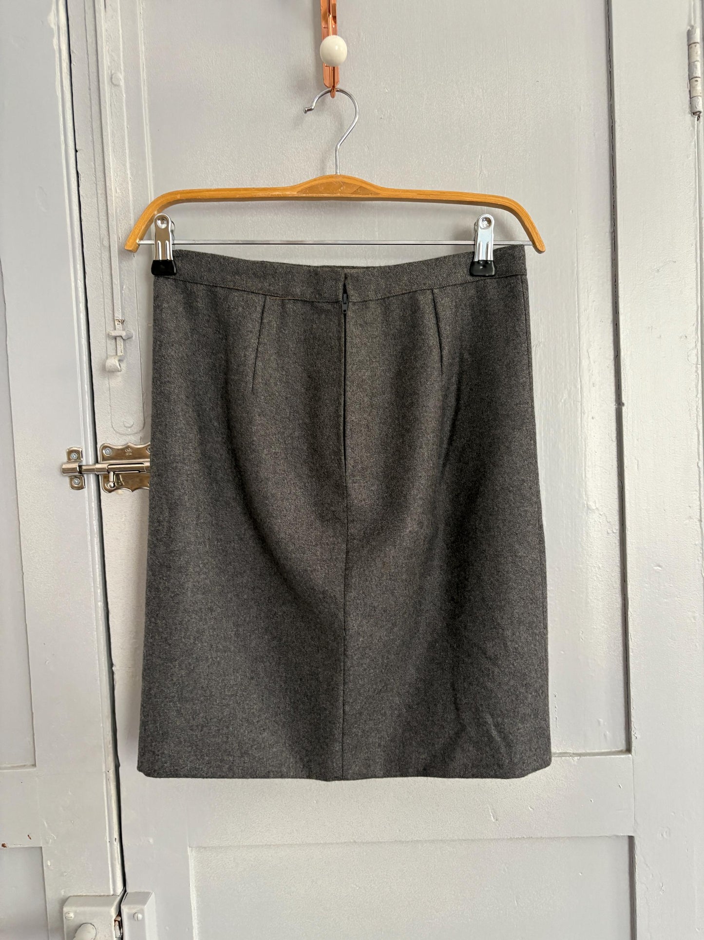 Vintage Dark Grey Wool Mini Skirt – High Waist Preppy Academia Aesthetic – Handmade Classic Plaid Schoolgirl Style – Size S