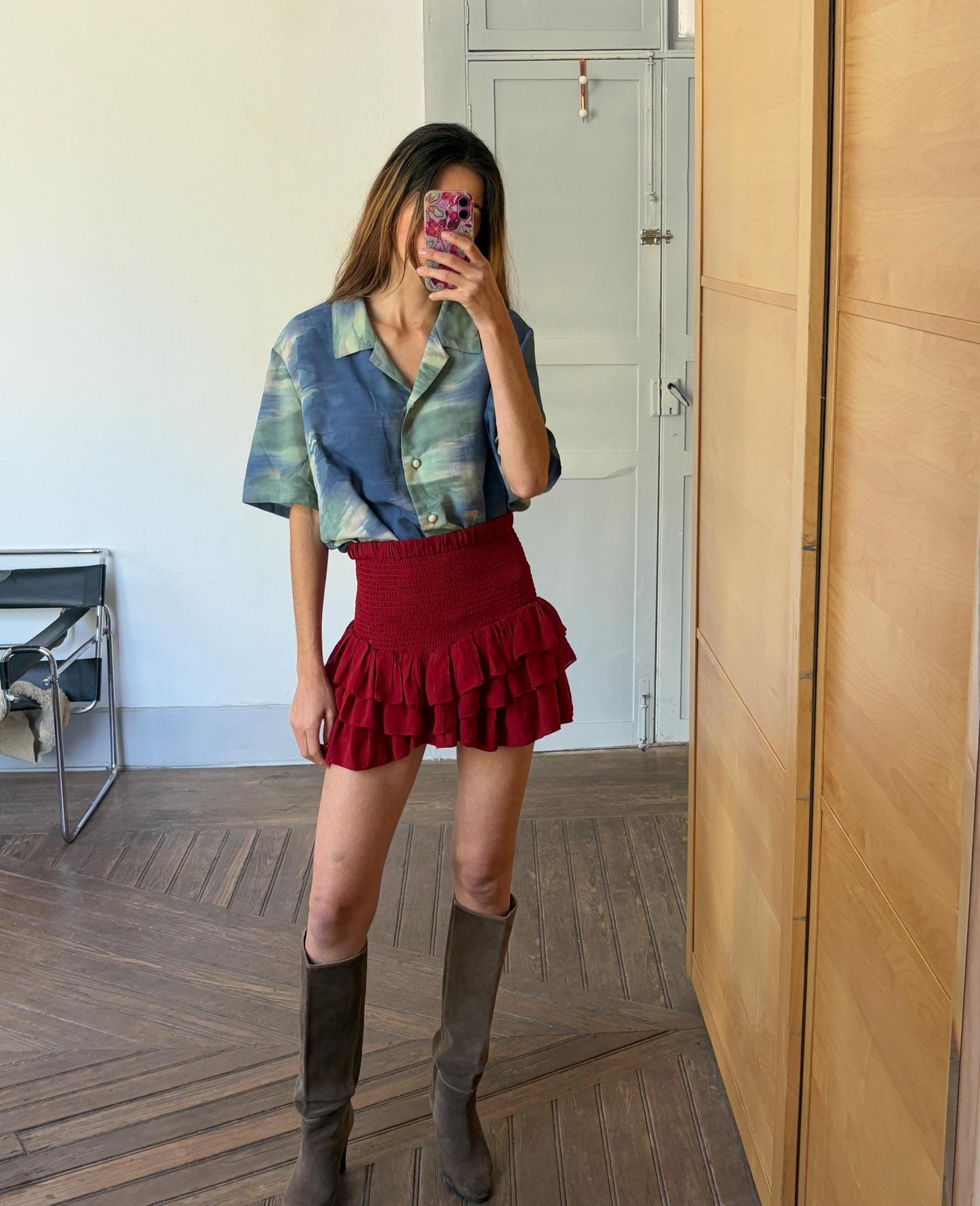 Vintage retro women's blouse, Abstract 70s woman shirt, Cropped summer blouse, Blue tie dye pattern shirt, Colourful flashy top