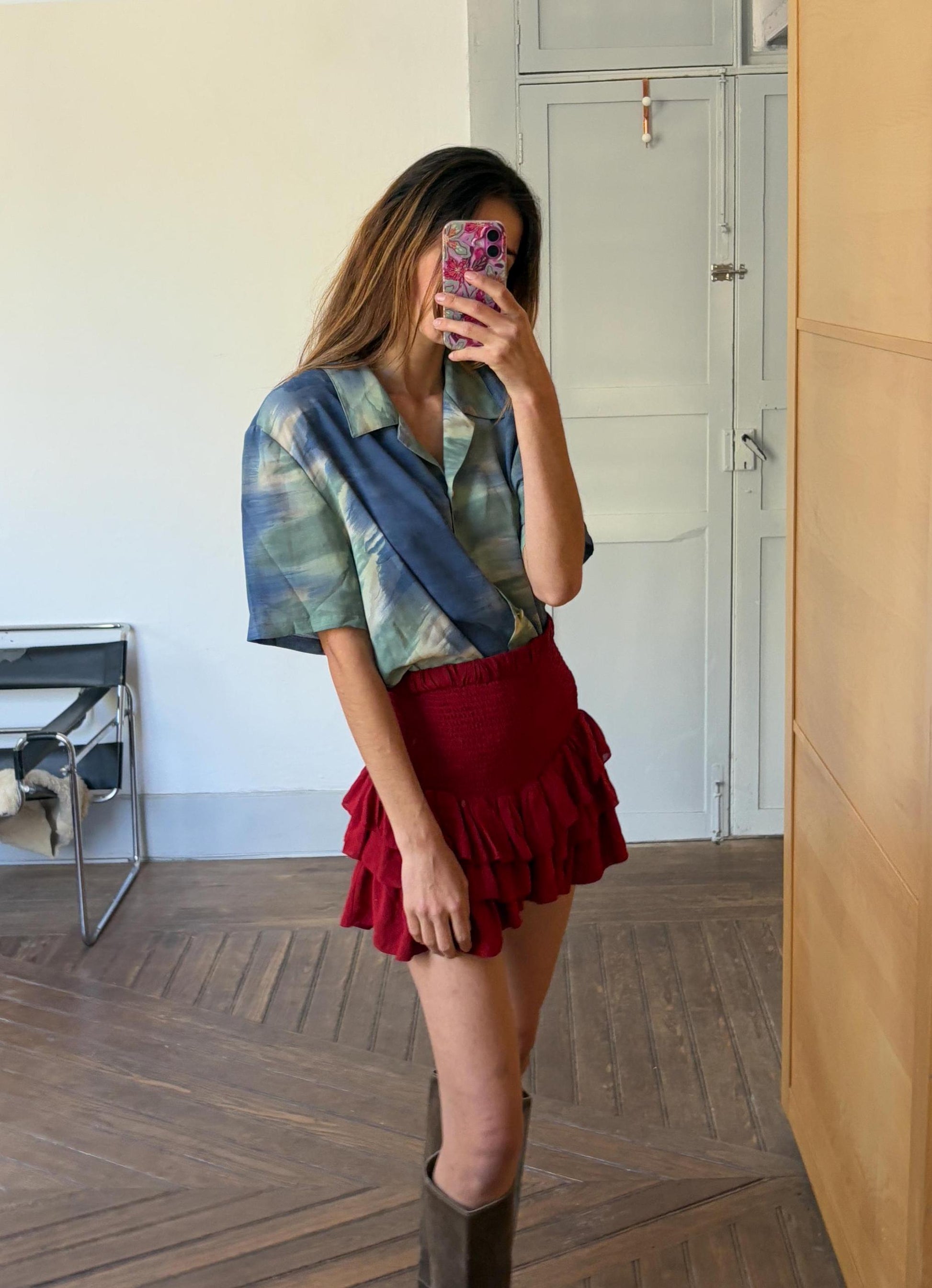 Vintage retro women's blouse, Abstract 70s woman shirt, Cropped summer blouse, Blue tie dye pattern shirt, Colourful flashy top