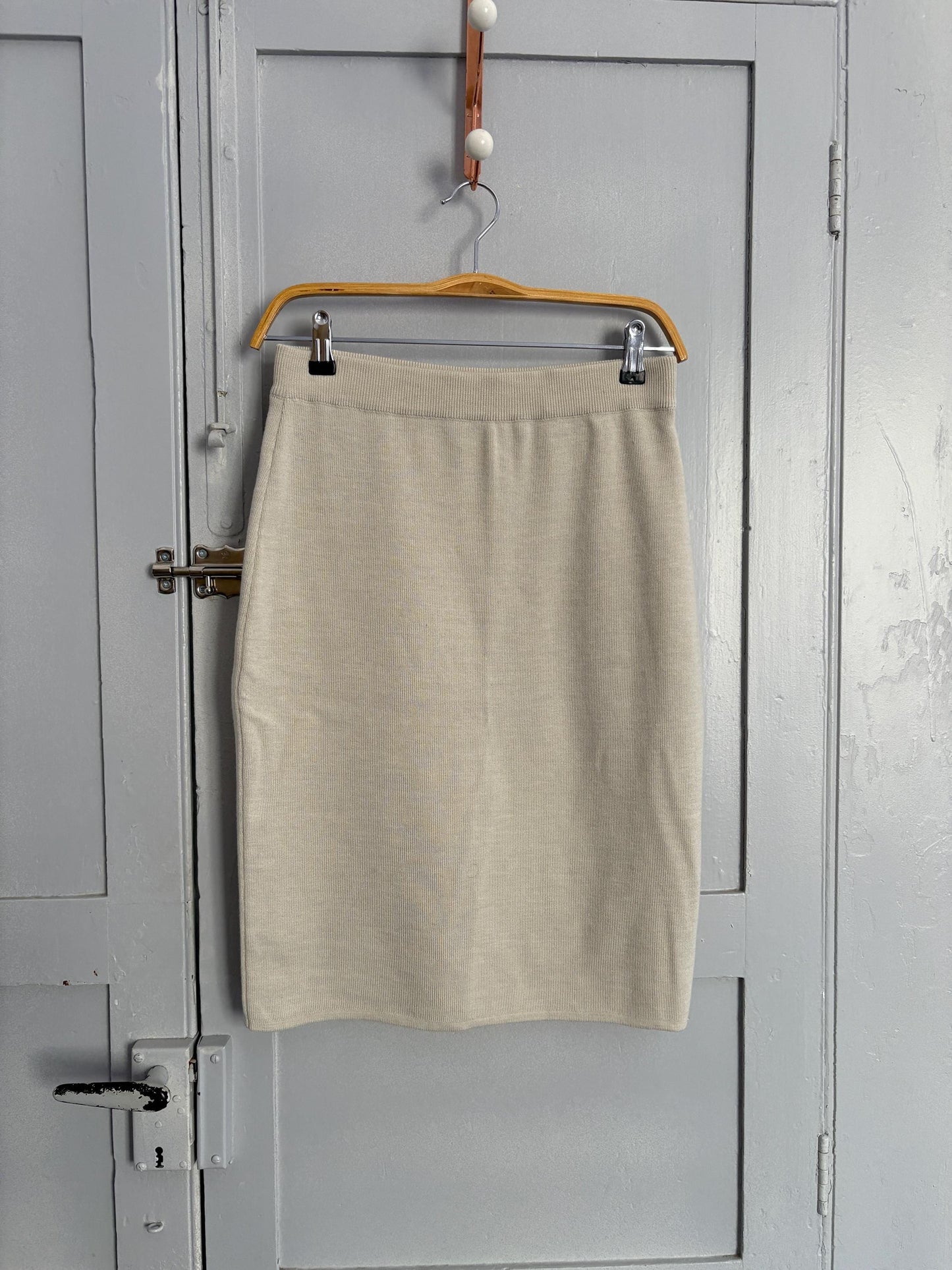 Luxury white merino wool blend knit skirt, Fine knit winter skirt, Bohemian 70s preppy and minimalist Aesthetic, M